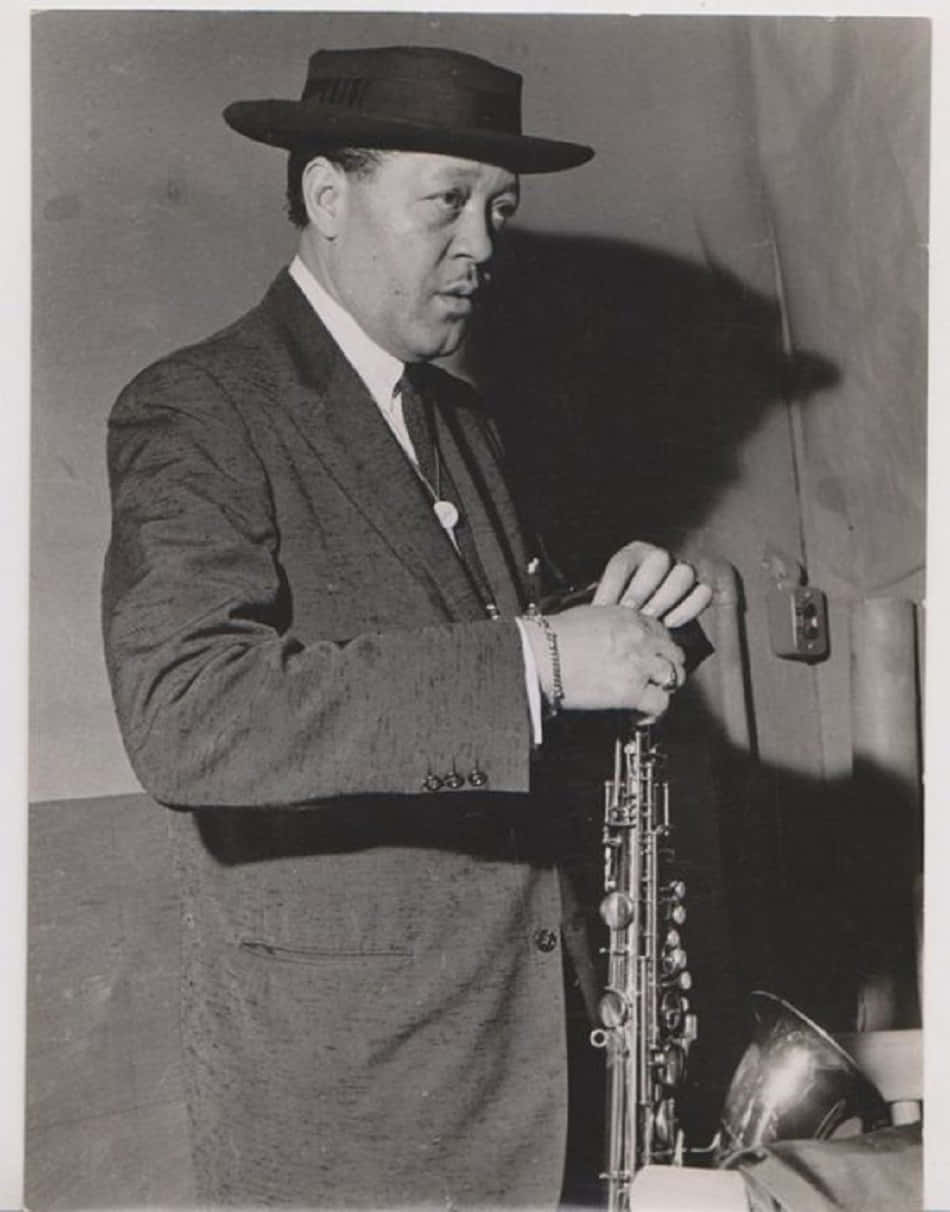 Legendary Saxophonist Lester Young Background