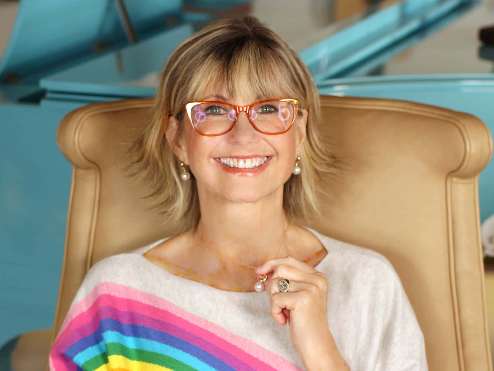 Legendary Singer And Actress Olivia Newton-john. Background