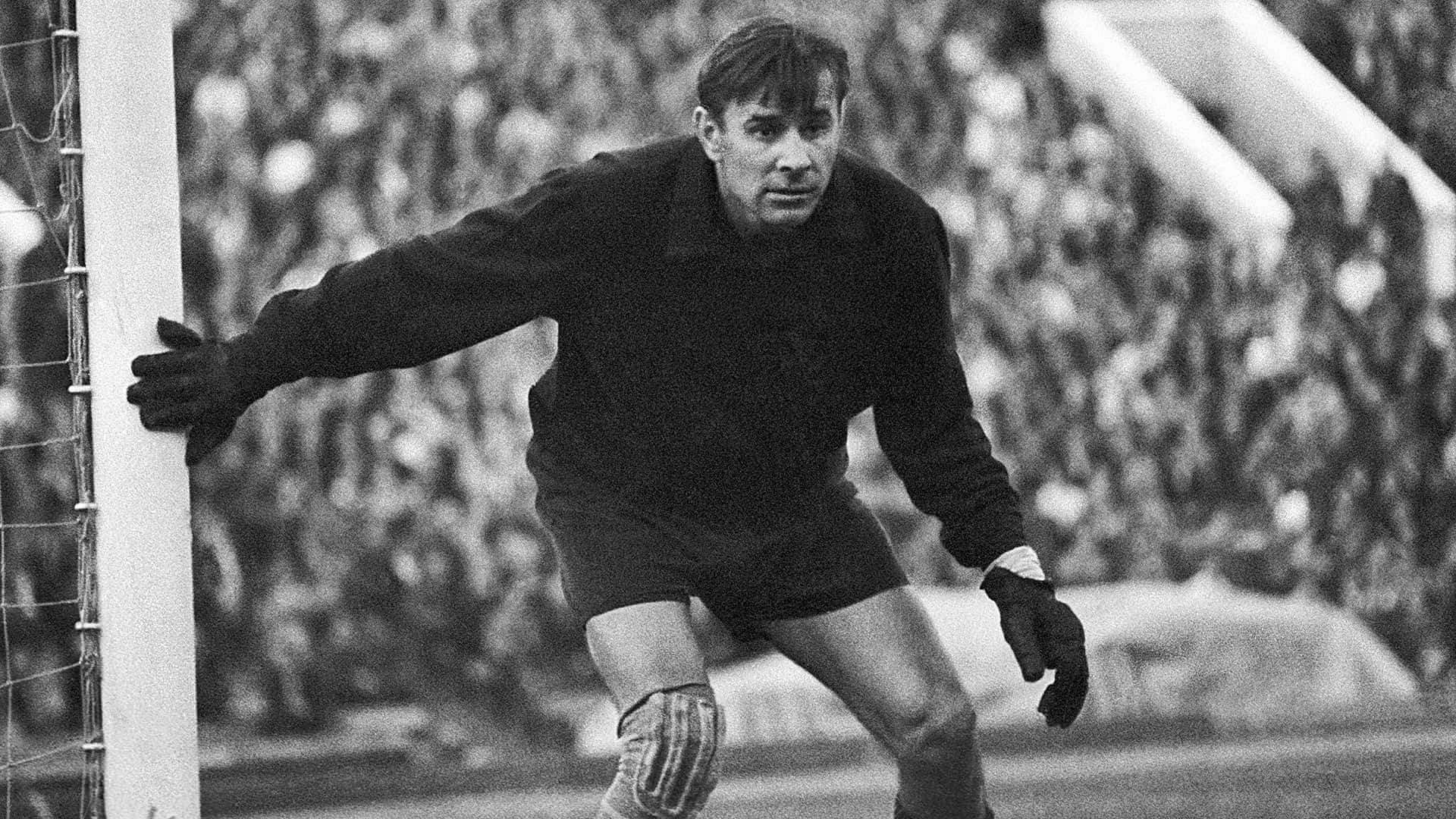 Legendary Soccer Player Lev Yashin Background