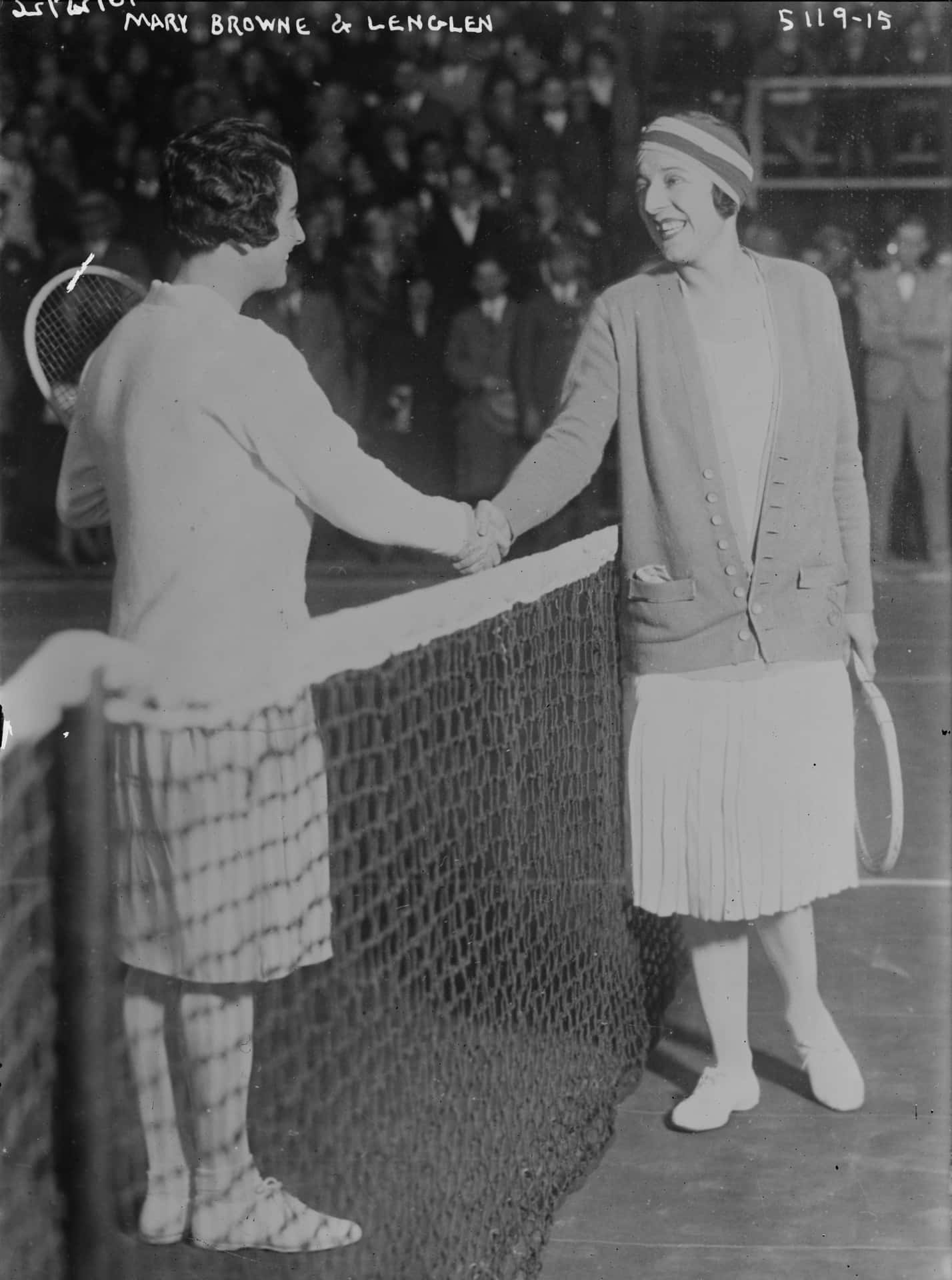 Legendary Tennis Icon - Suzanne Lenglen Background