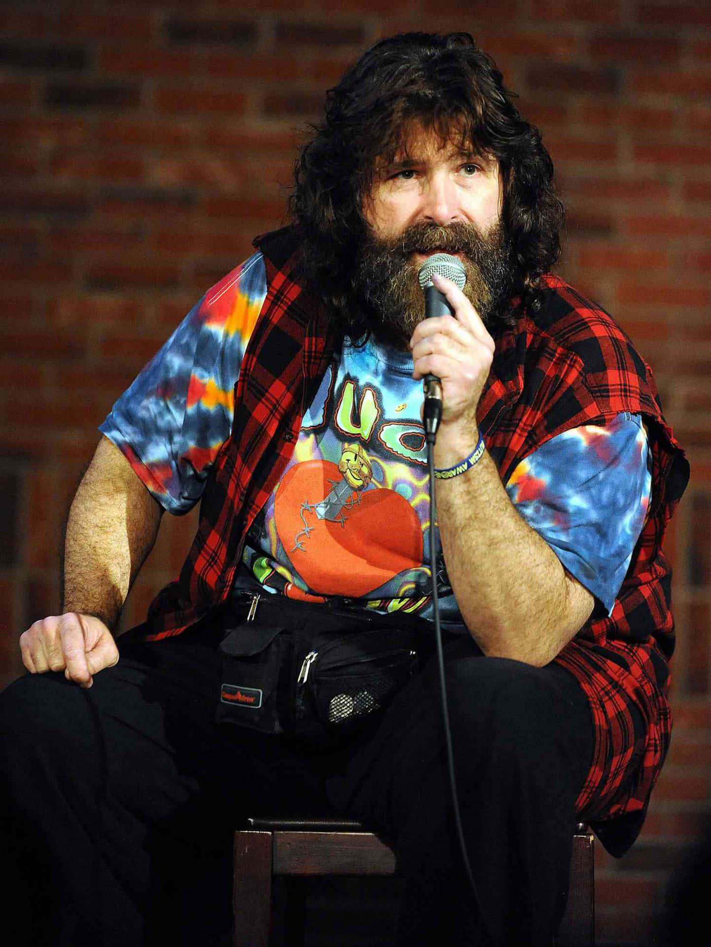 Legendary Wwe Hall Of Famer Mick Foley Delivering Engaging Comedy Chat.