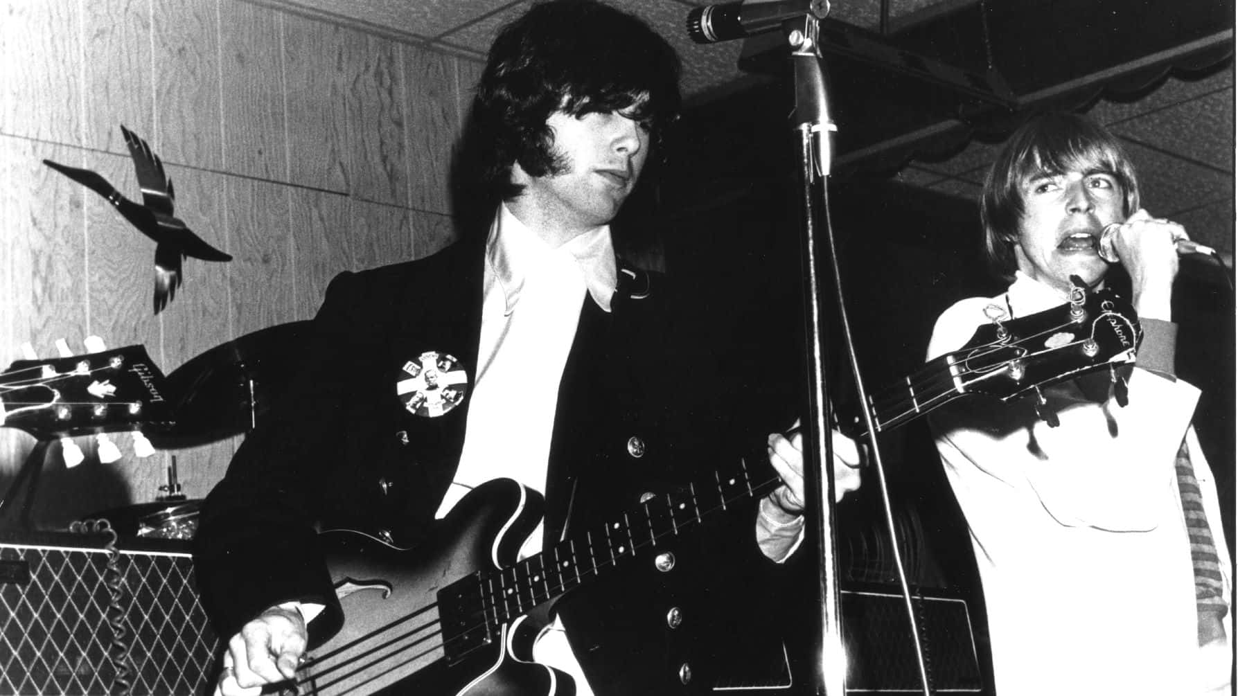 Legends Jimmy Page And Keith Relf Of The Yardbirds In Their Prime. Background