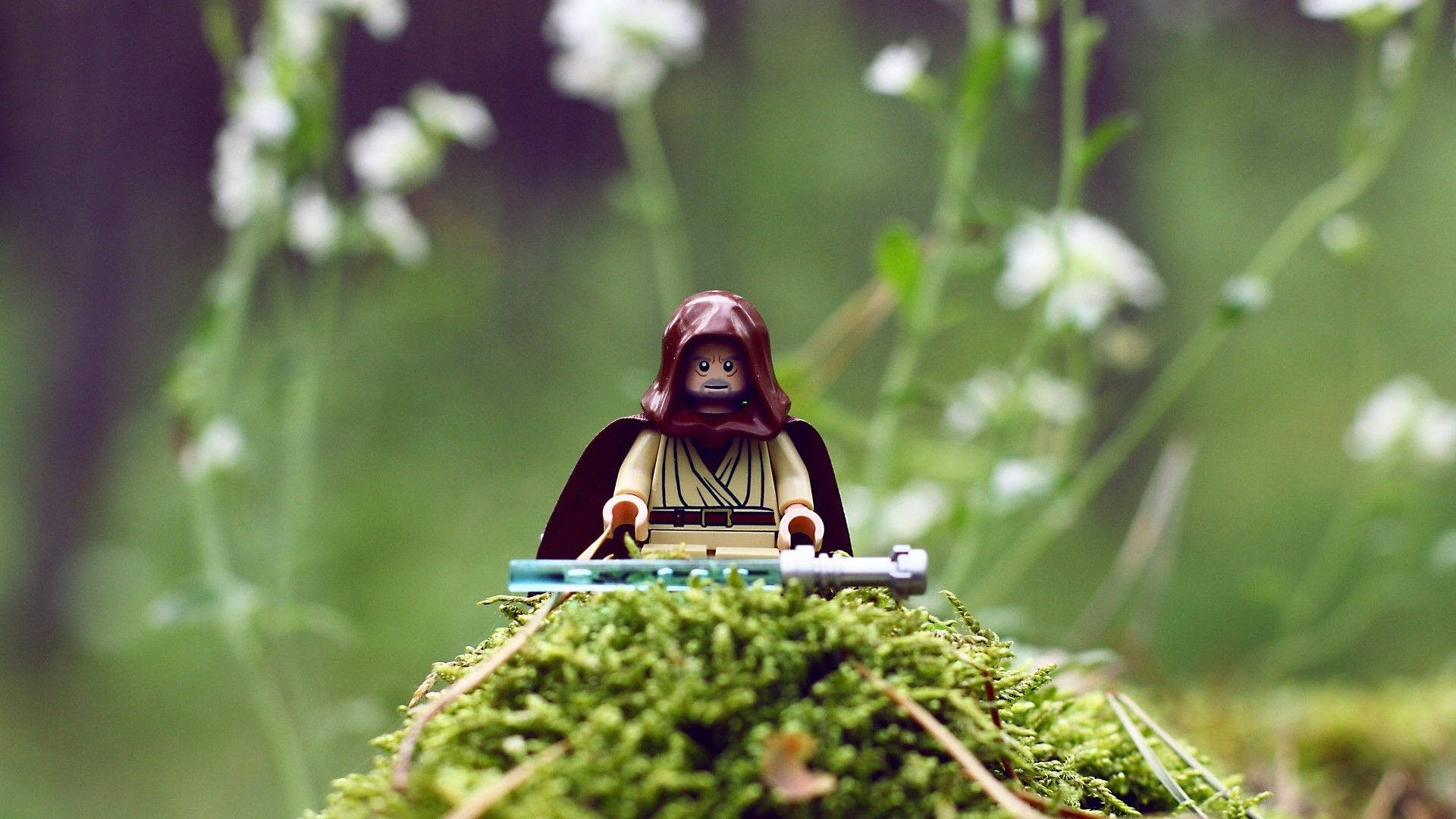 Lego Star Wars With Obi-wan Mourning Background