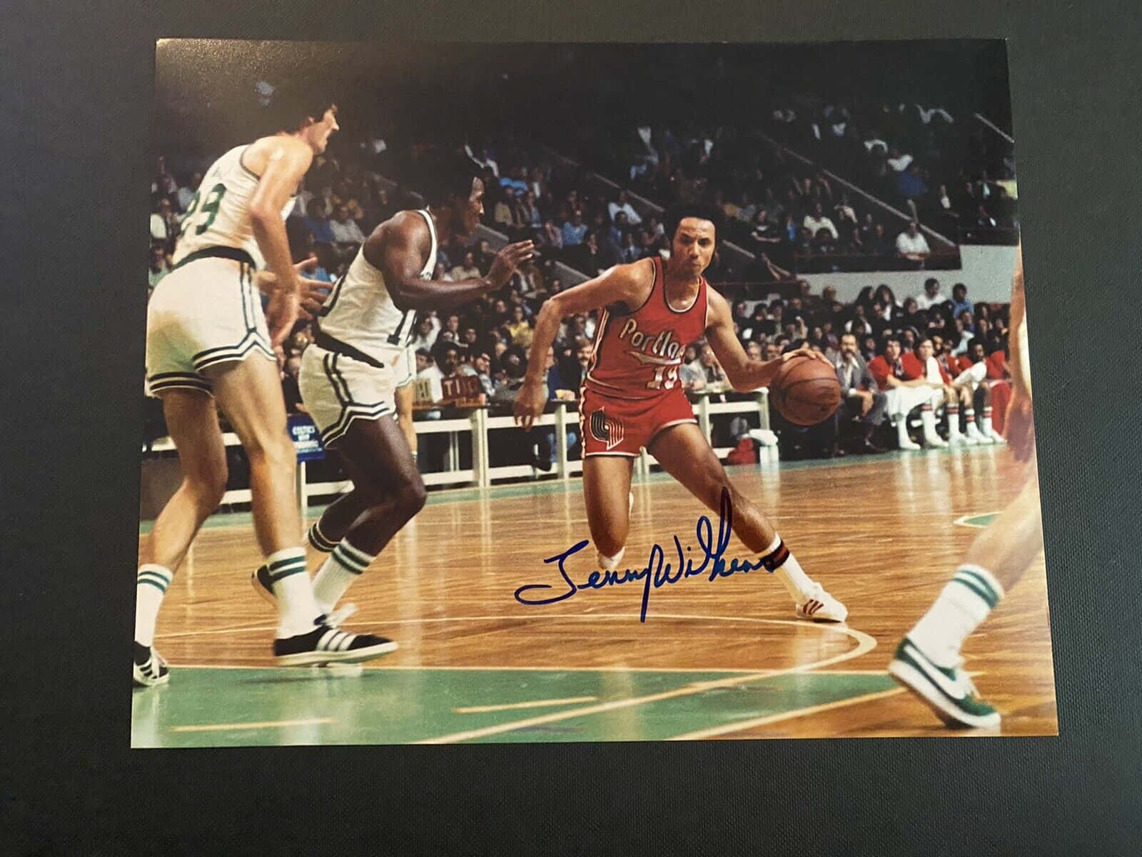 Lenny Wilkens Against The Boston Celtics Background
