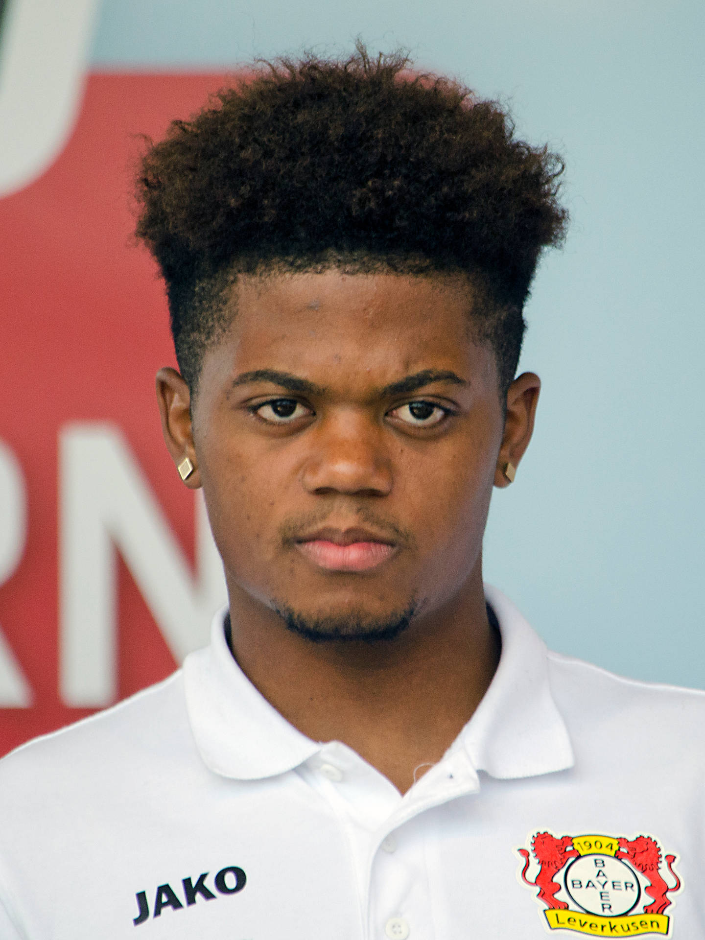 Leon Bailey White Shirt Leverkusen Background