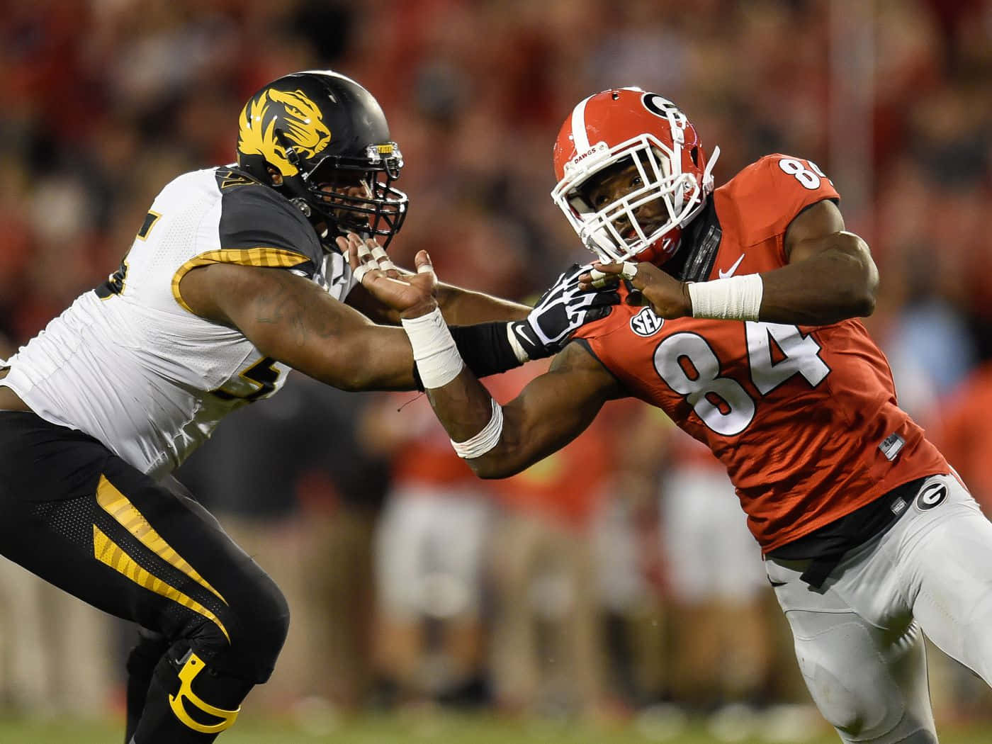 Leonard Floyd Against Missouri Tigers Football Background