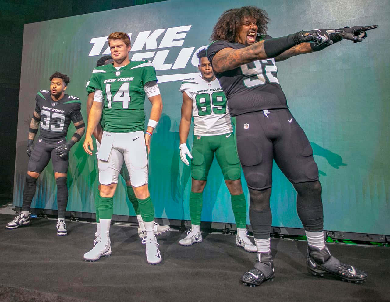 Leonard Williams Football Silly Pose Background