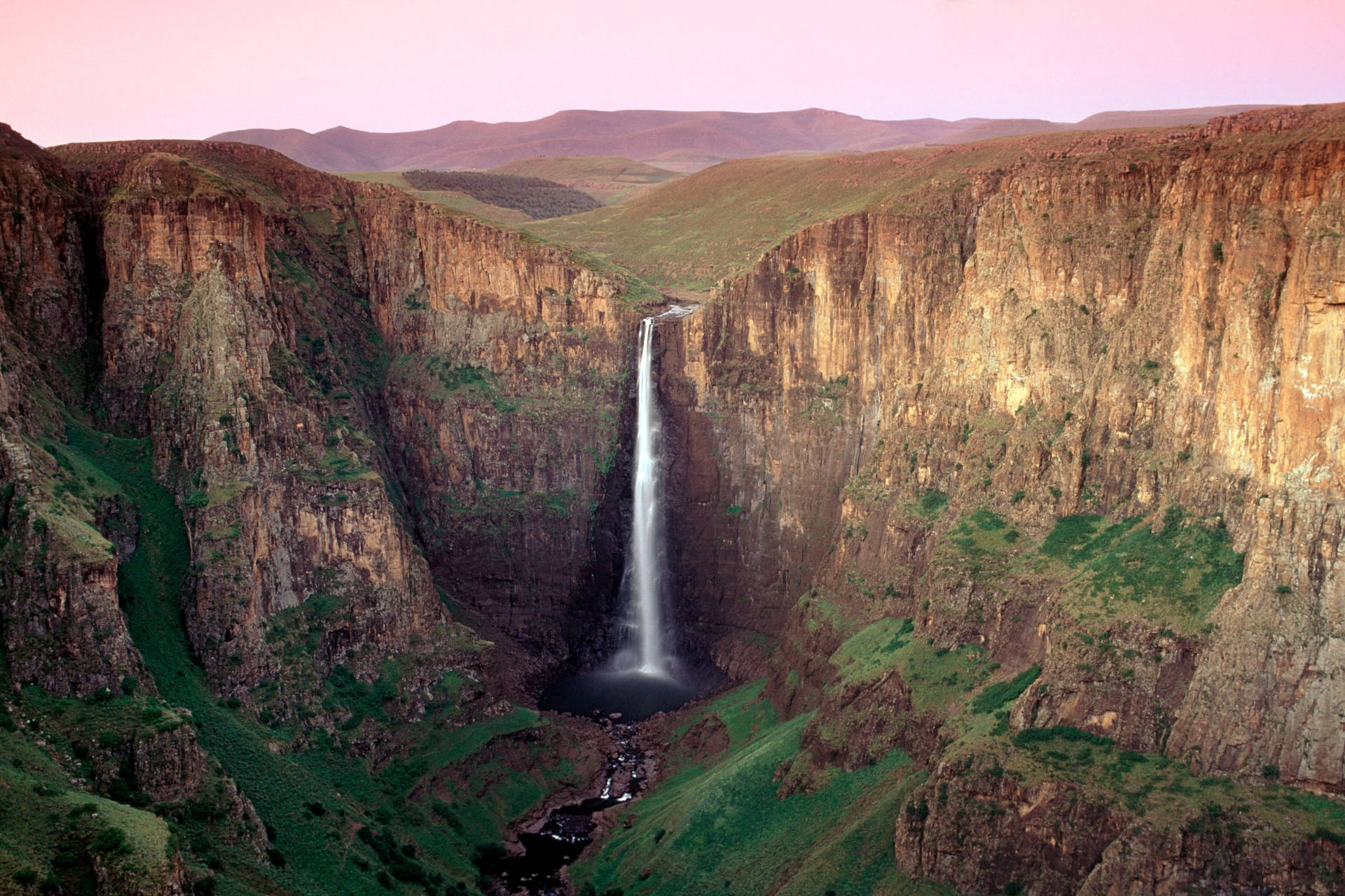 Lesotho Maletsunyane Falls Pink Skies Background