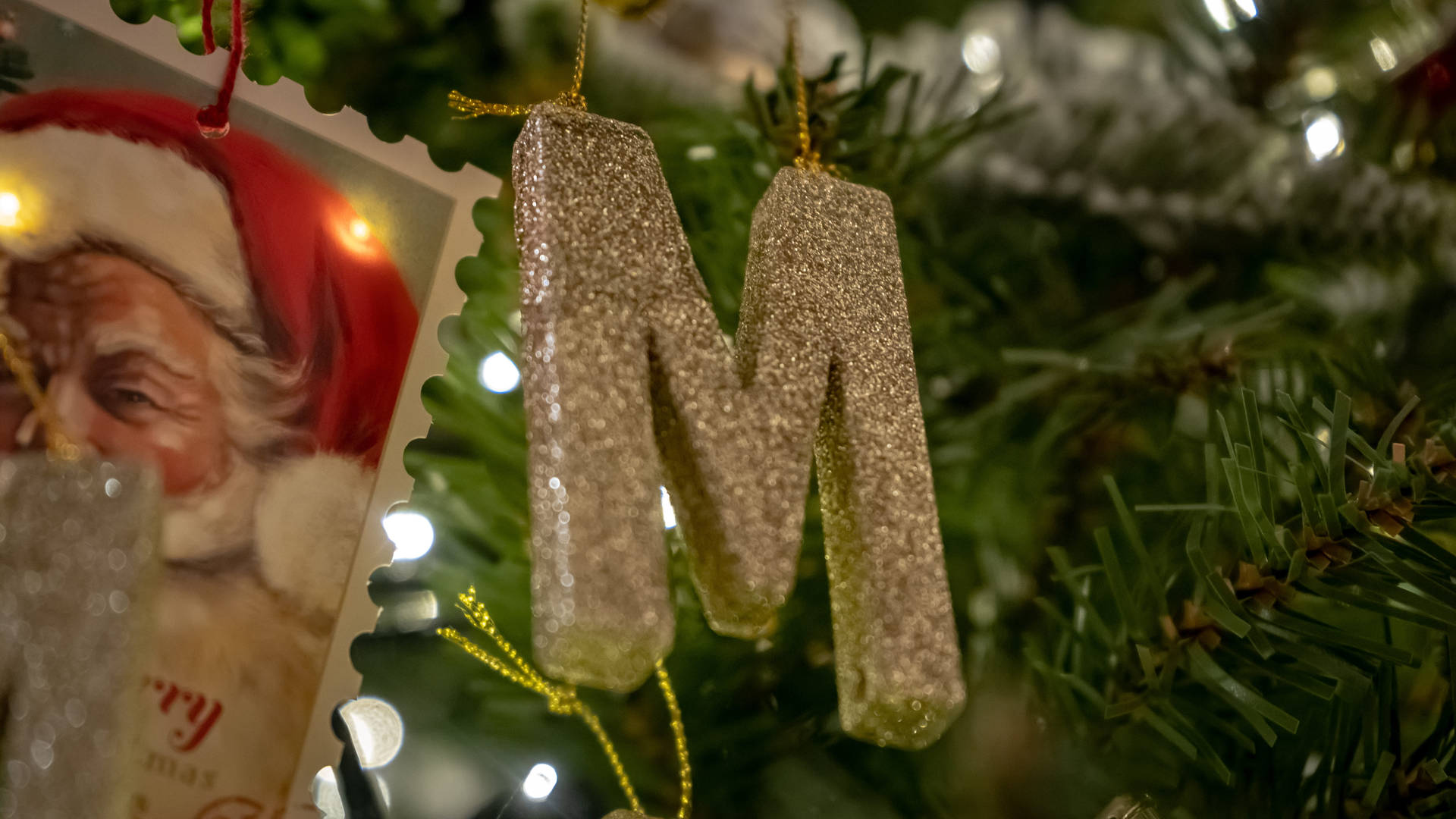 Letter M Christmas Decoration Background