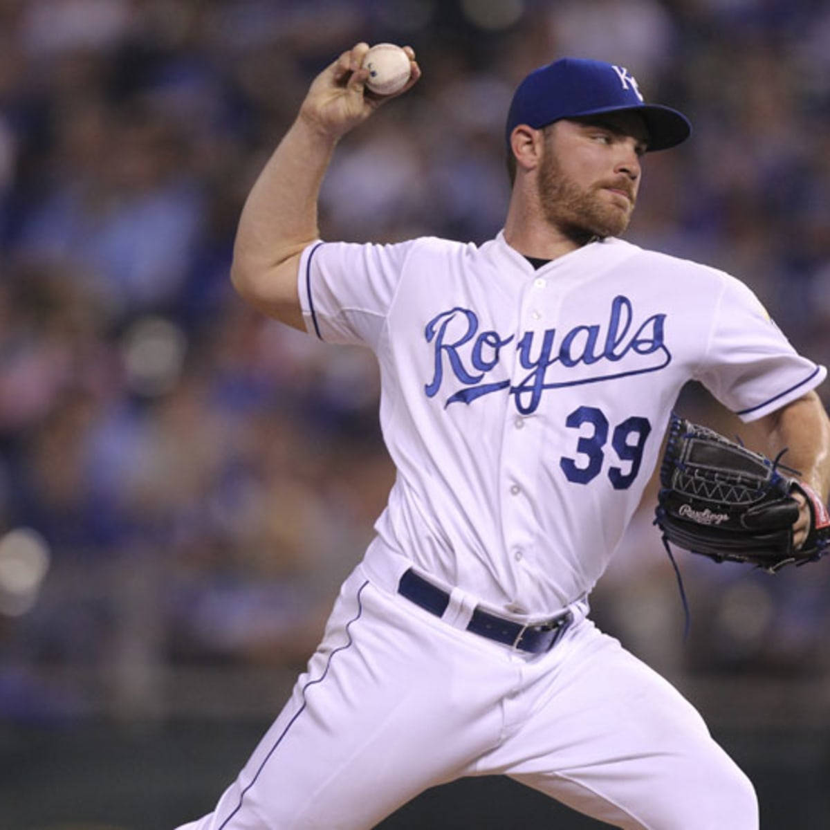 Liam Hendriks In Action For Kansas City Royals Background