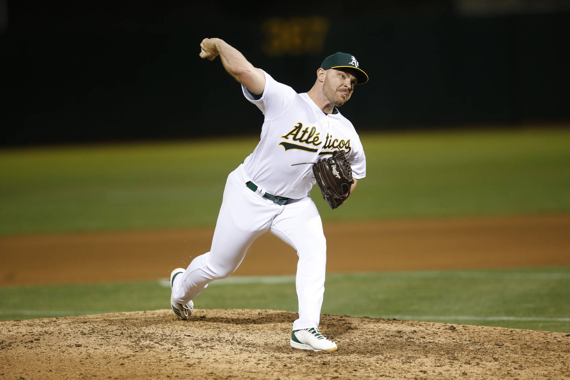 Liam Hendriks In His Dominant Pitching Stance Background