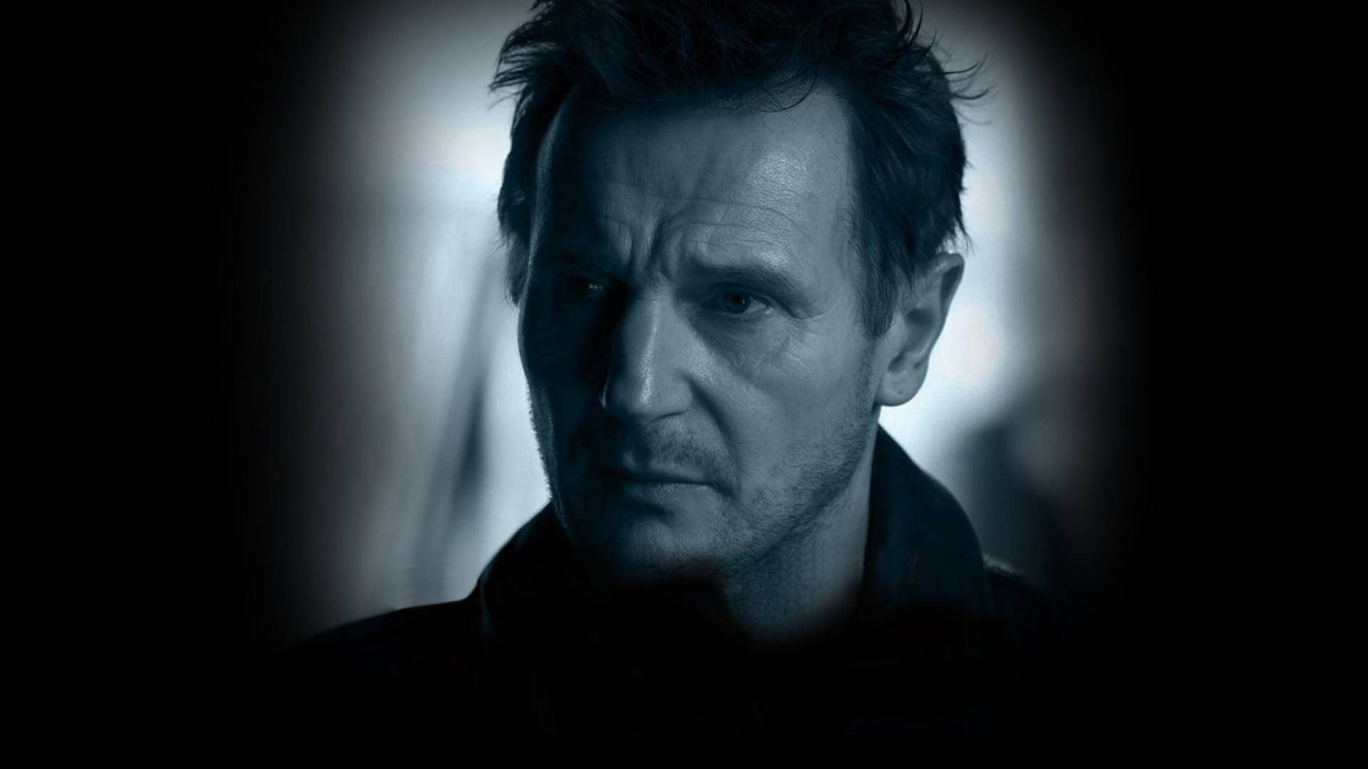 Liam Neeson Bryan Mills Gun Target Taken Background