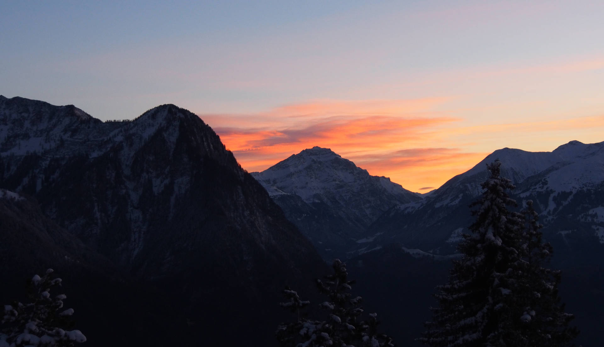 Lichtenstein Mountains And Sunsets Background