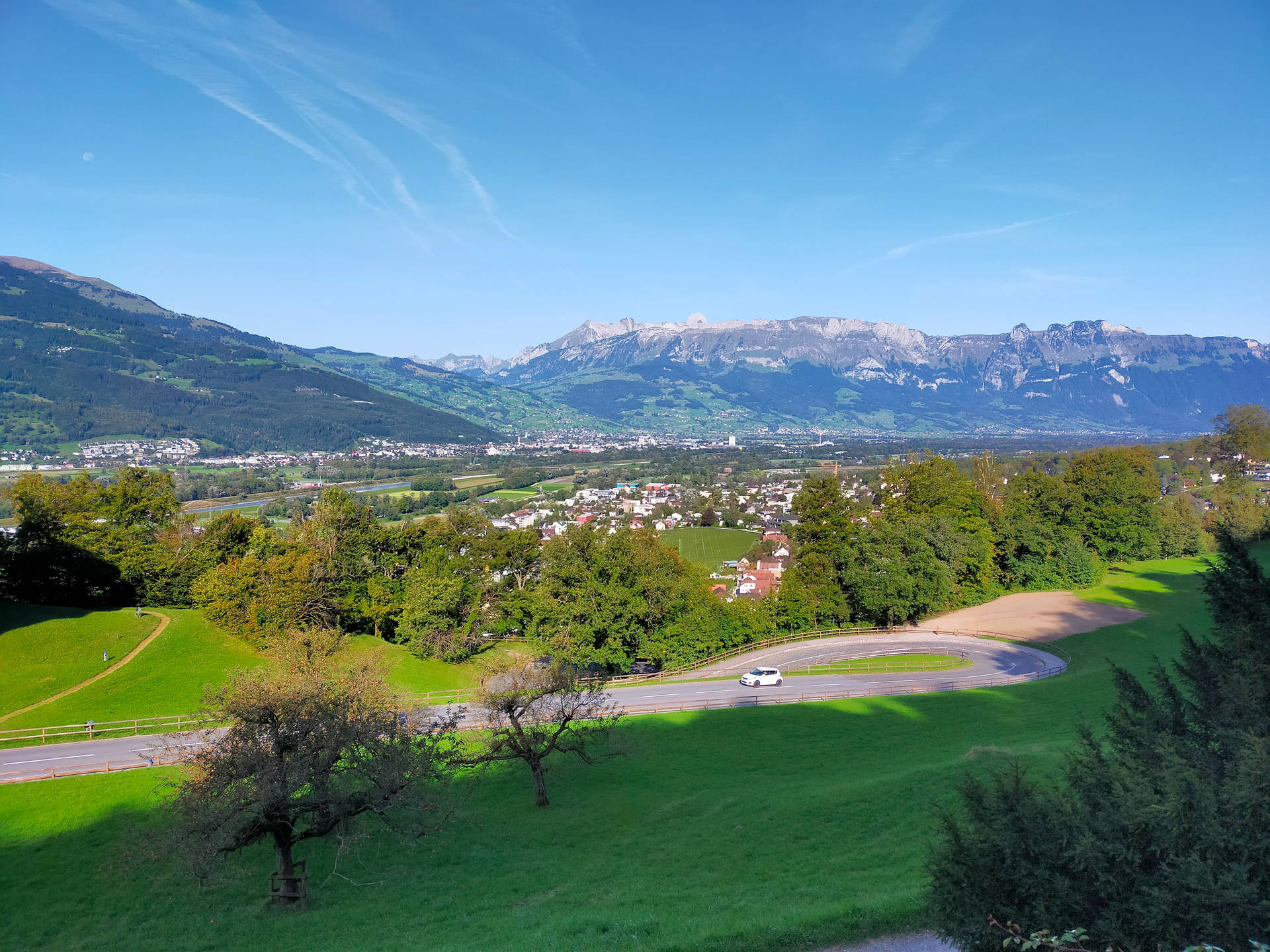 Liechtenstein Vaduz Scenery Background