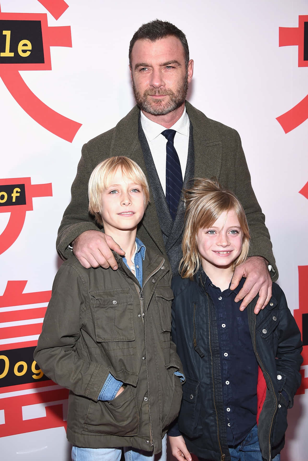 Liev Schreiber Background