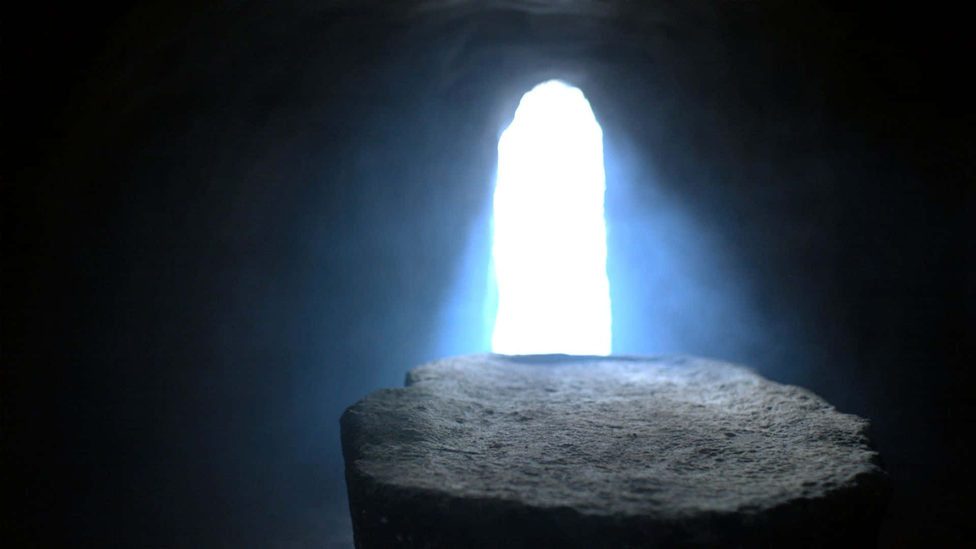 Light Shining On An Empty Tomb Background