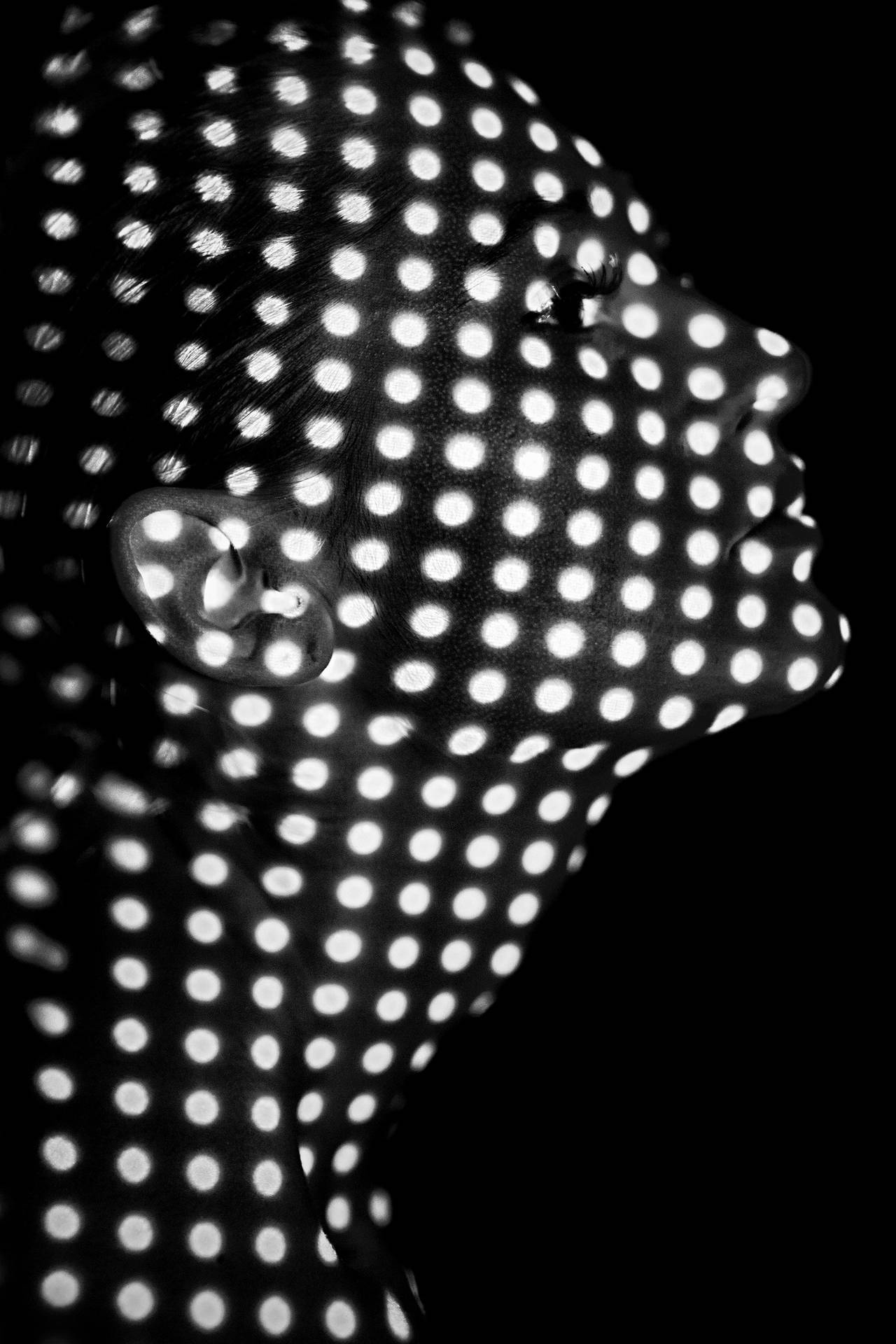 Lighting Black Dot Iphone Bw Background