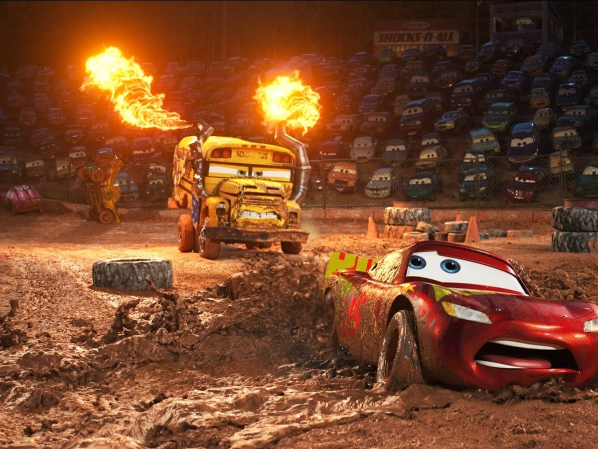 Lightning Mcqueen In Mud Cars 3 Background