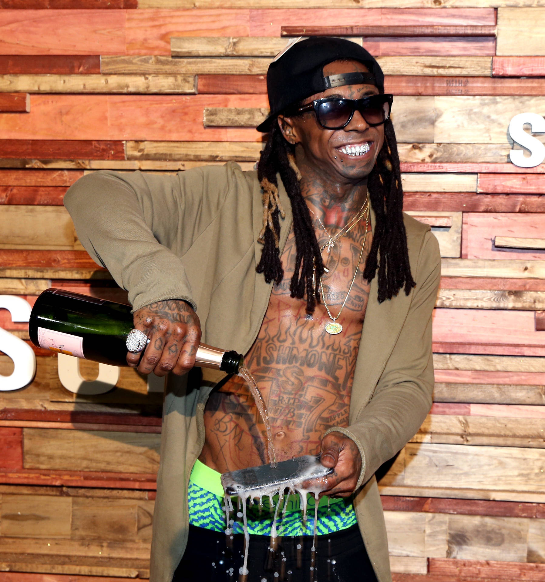 Lil Wayne Champagne Background