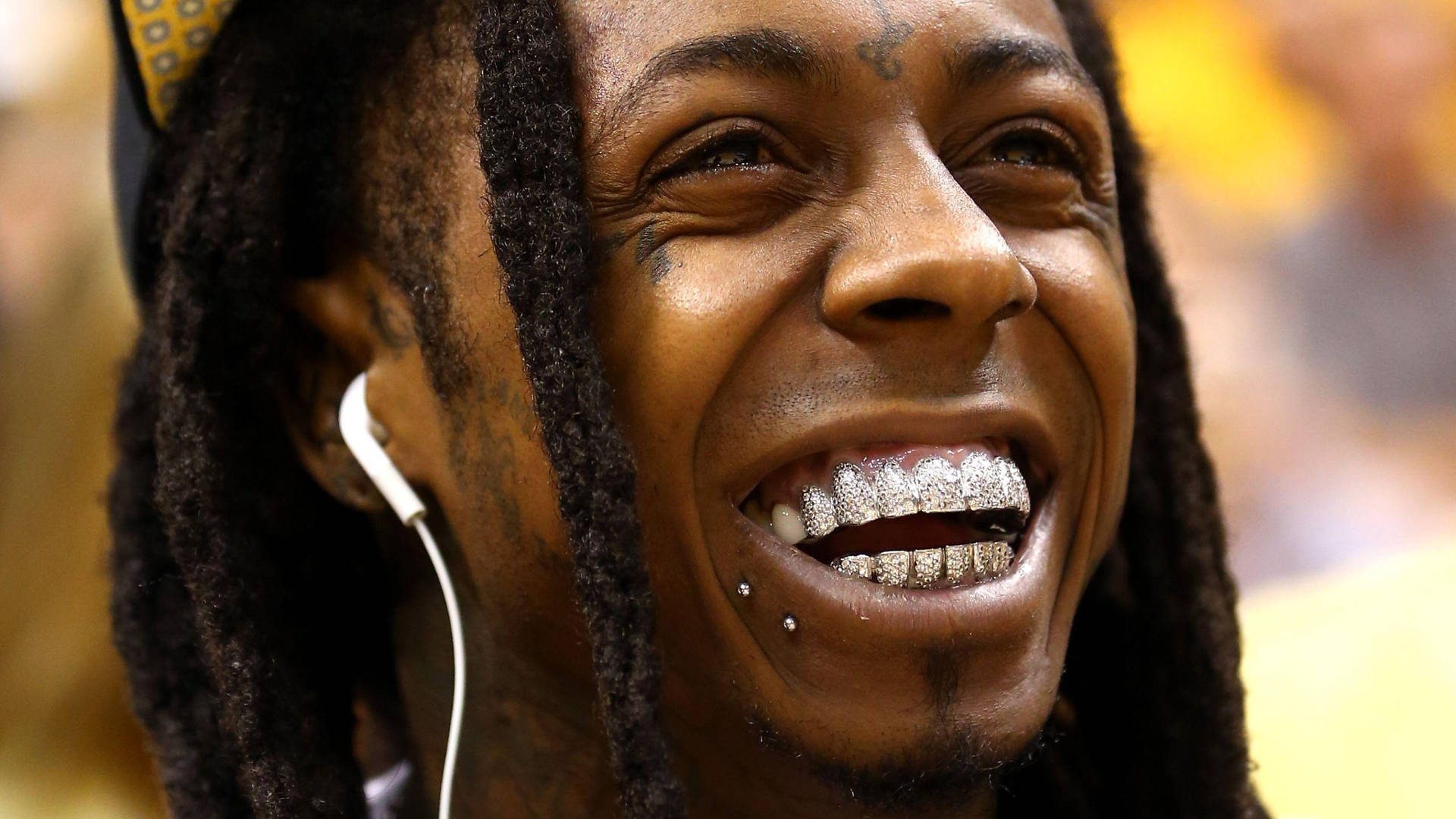 Lil Wayne Diamond Teeth Background