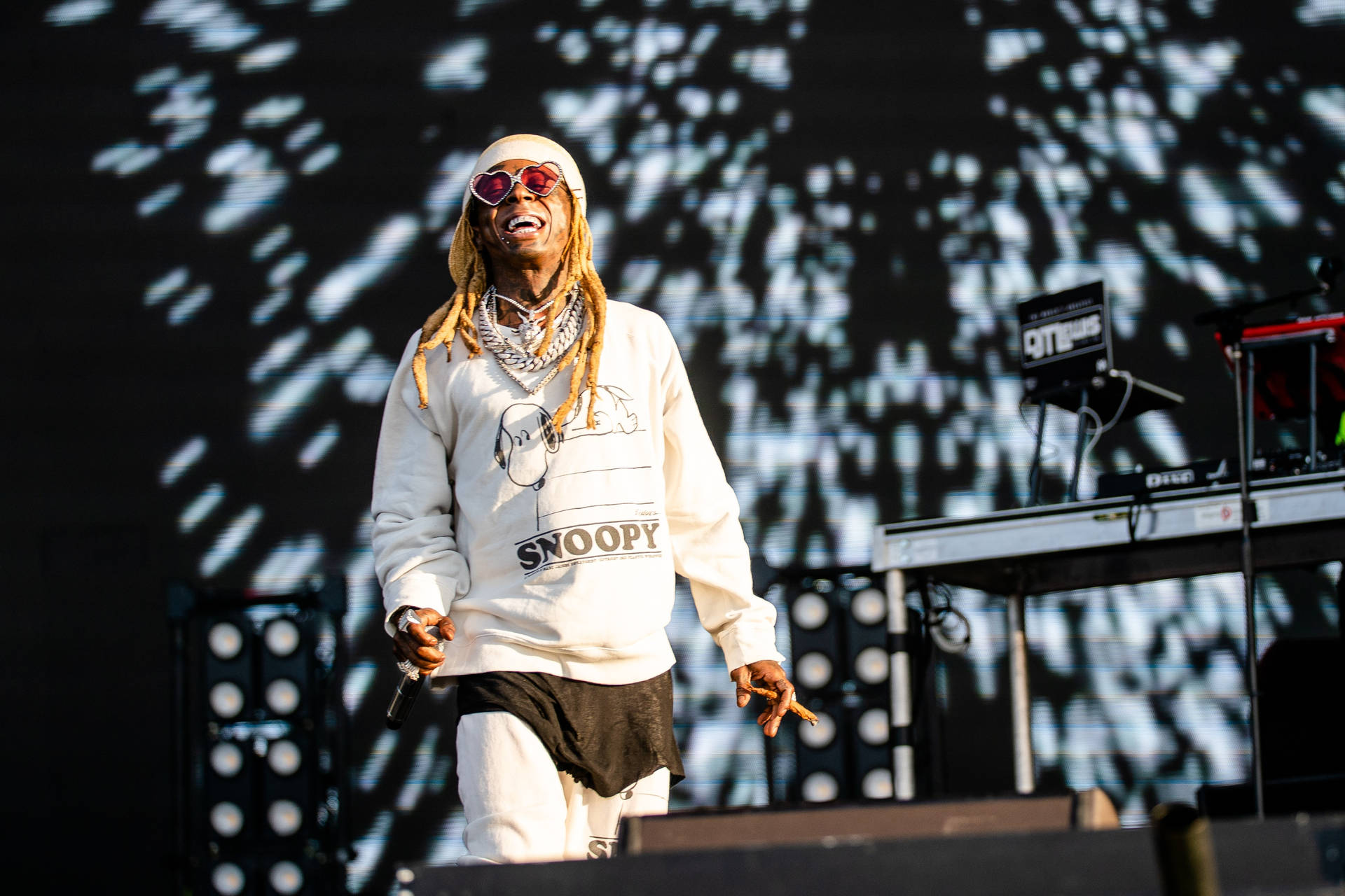Lil’ Wayne Performing At Lollapalooza Background