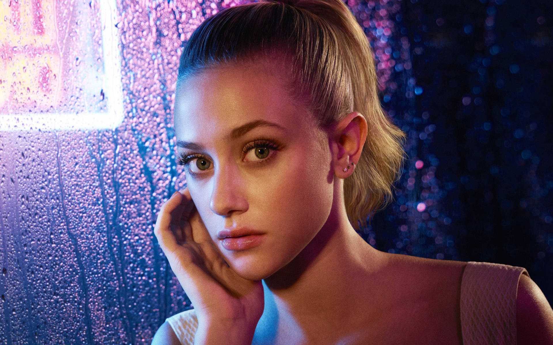 Lili Reinhart Ponytail Background