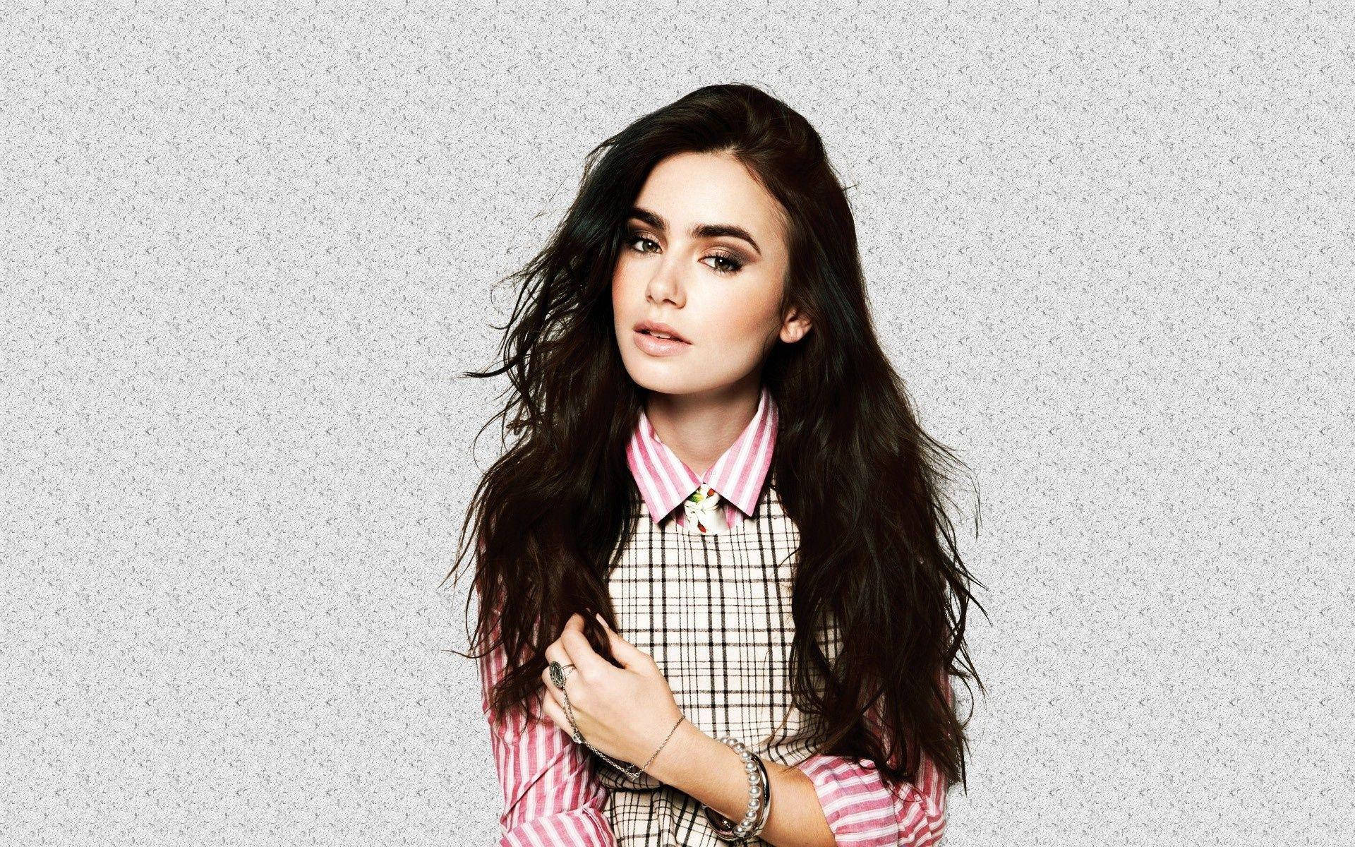 Lily Collins City Of Bones Background
