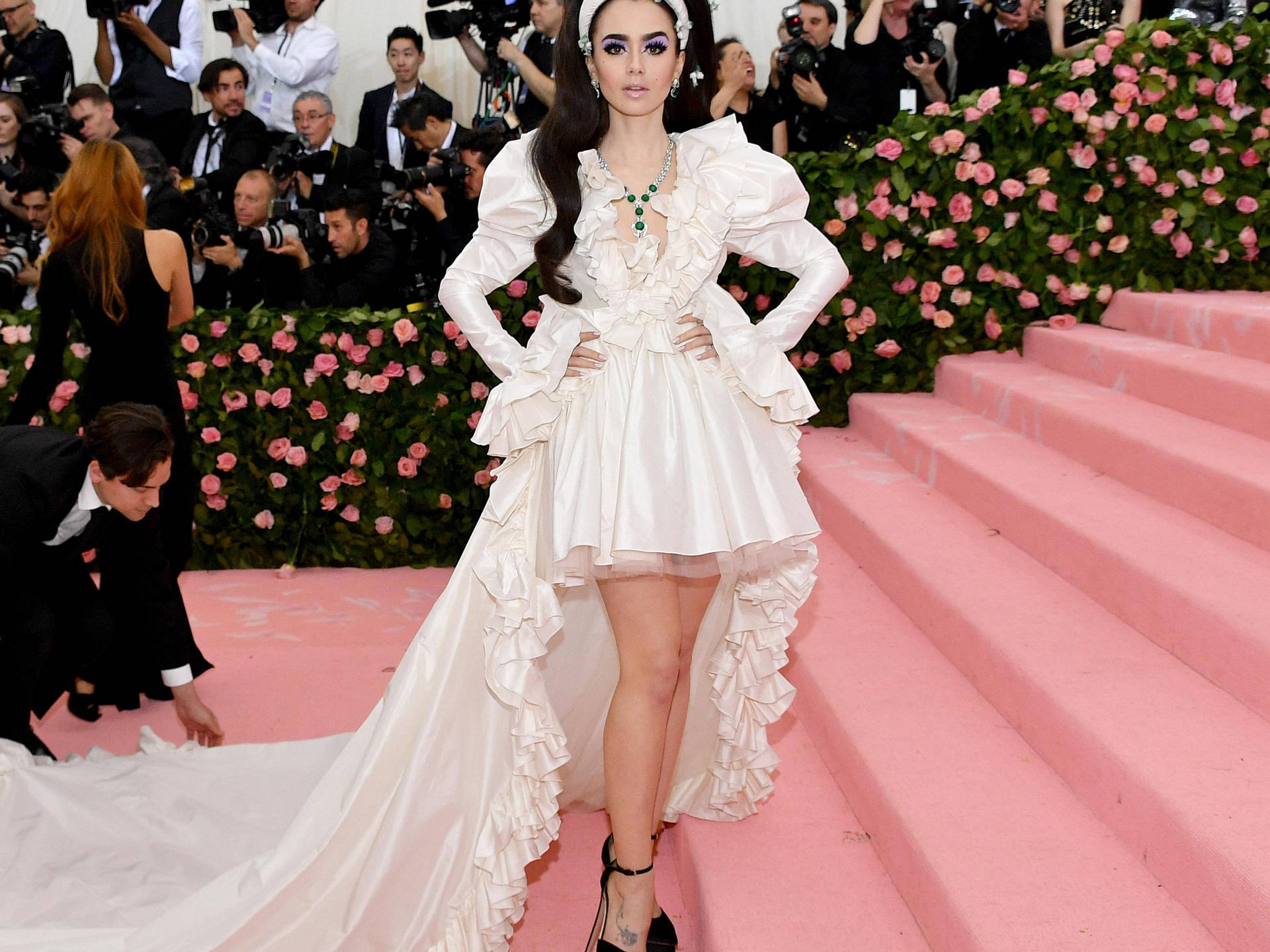 Lily Collins Met Gala 2019 Background