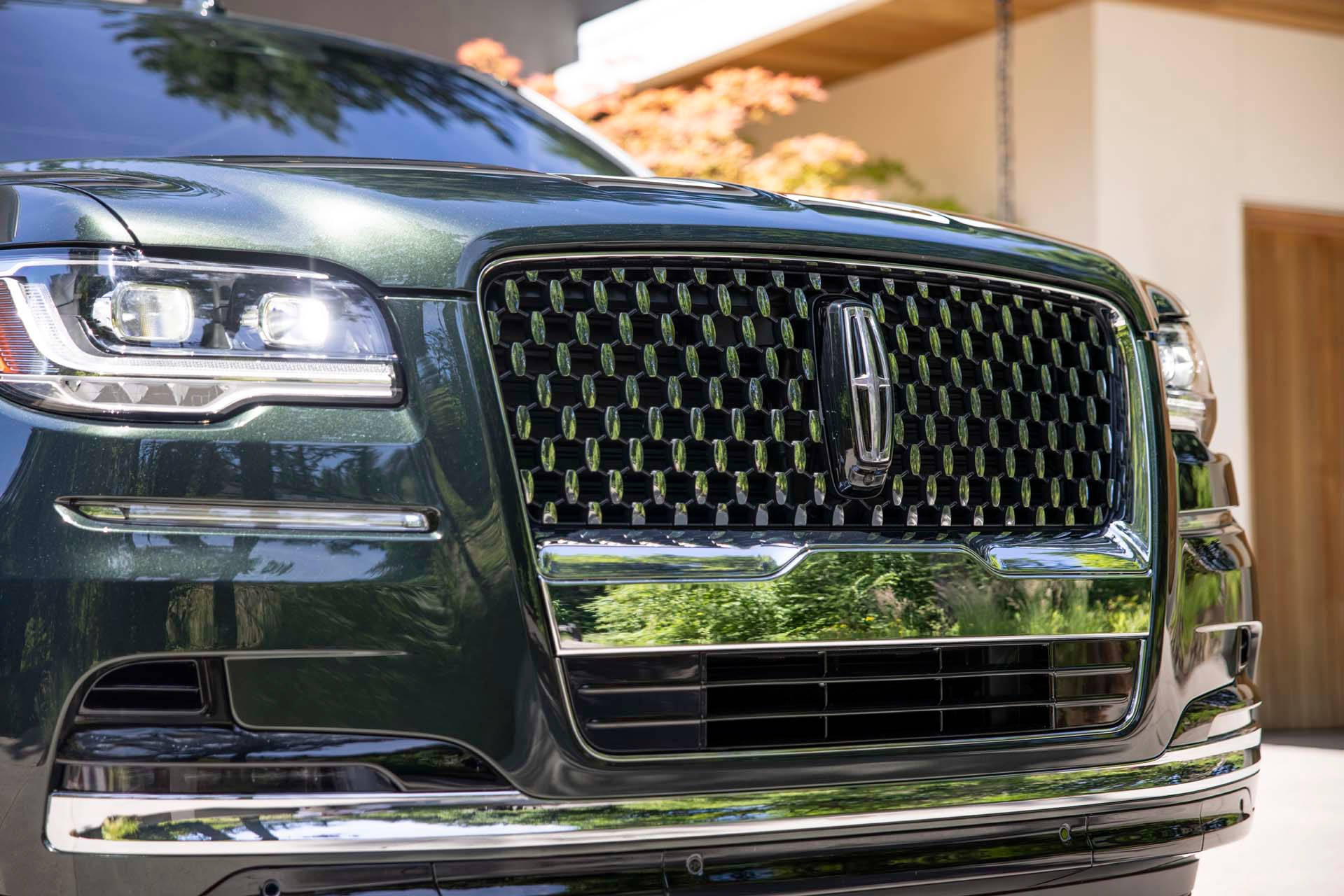 Lincoln Car Front Grill Detail Background