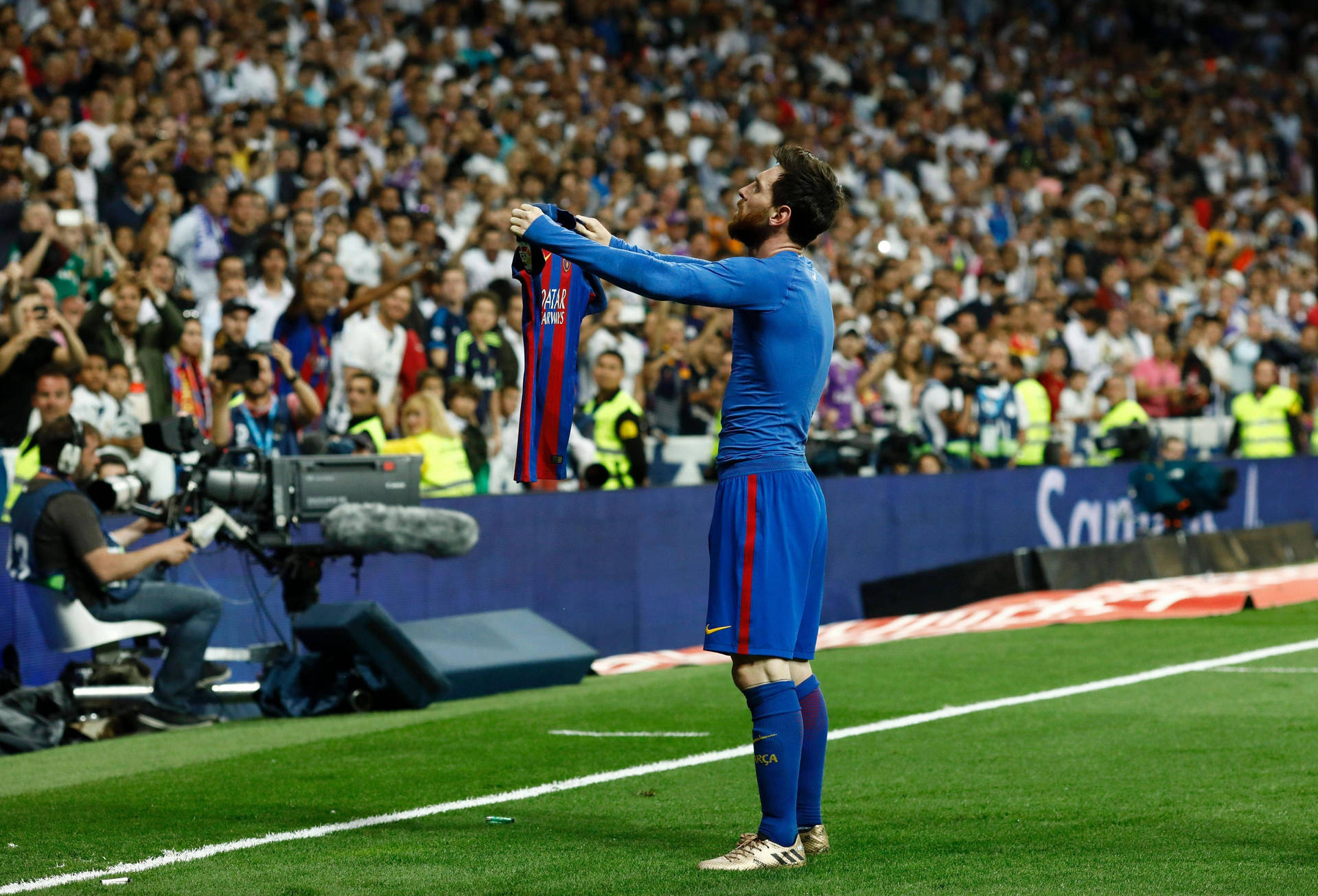 Lionel Messi 2020 Presenting Jersey Background