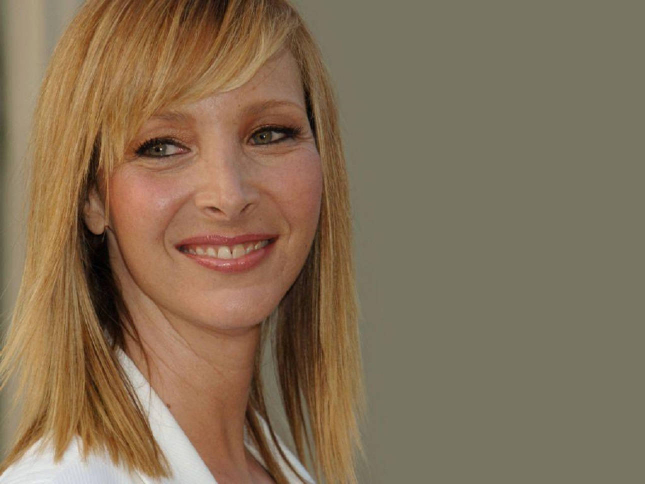 Lisa Kudrow Happy Face