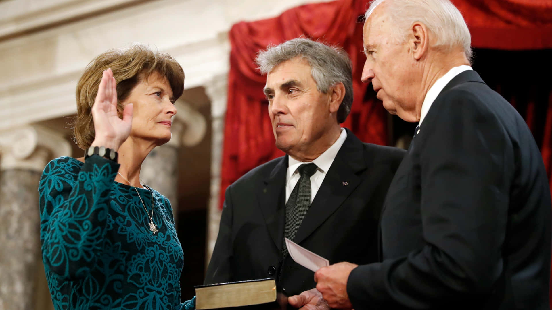 Lisa Murkowski Taking Oath