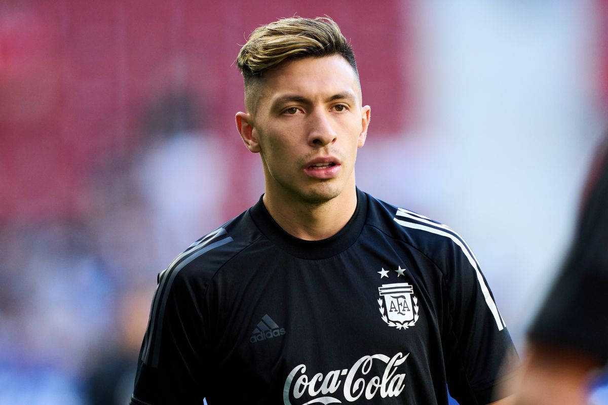 Lisandro Martínez Wearing Black Training Top