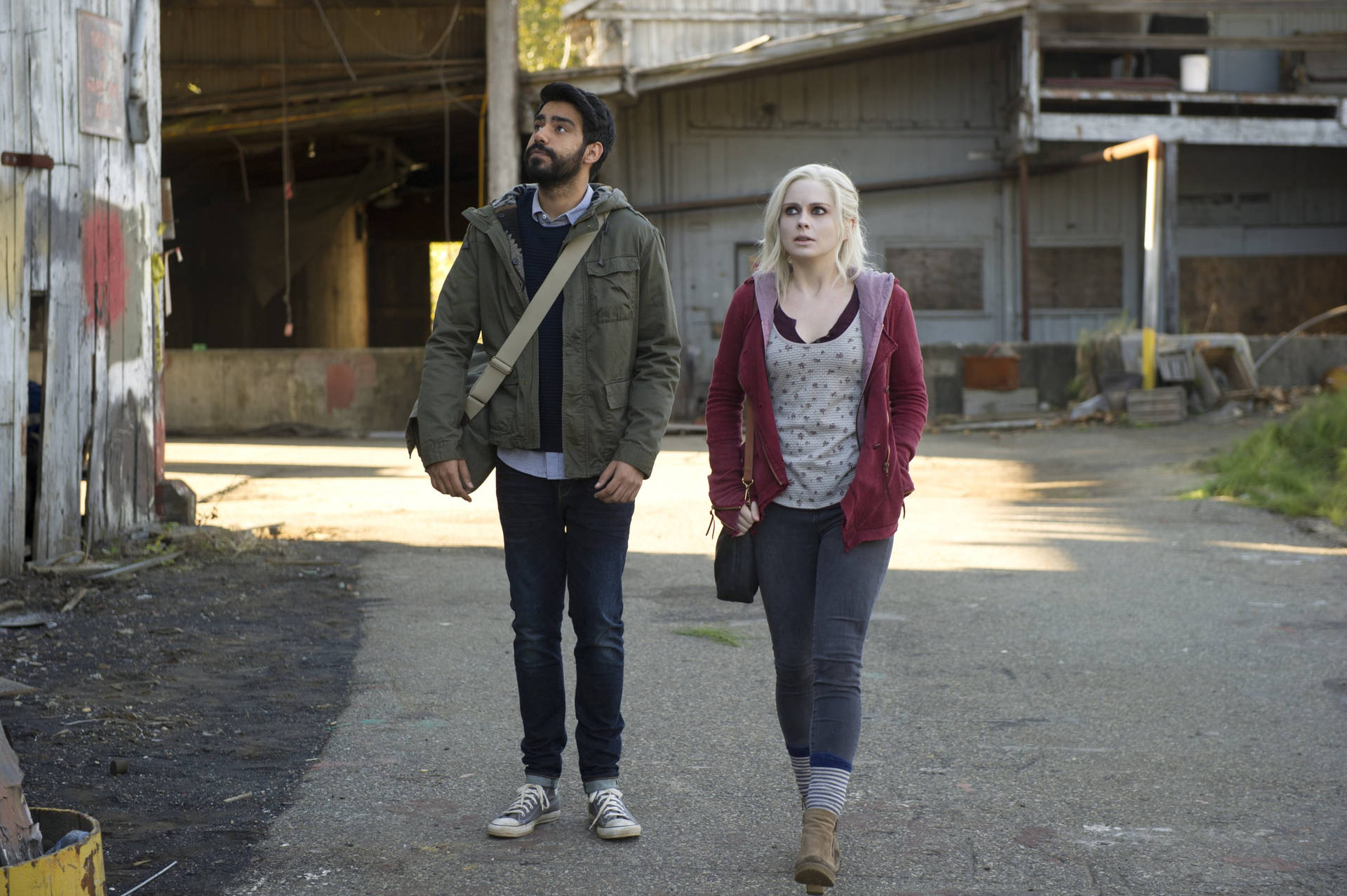 Liv Moore And Dr. Ravi Chakrabarti - Main Characters Of Izombie Background