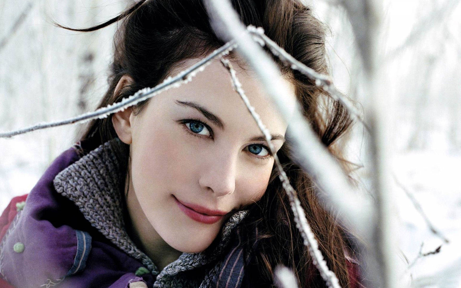 Liv Tyler Winter Fashion Model Background