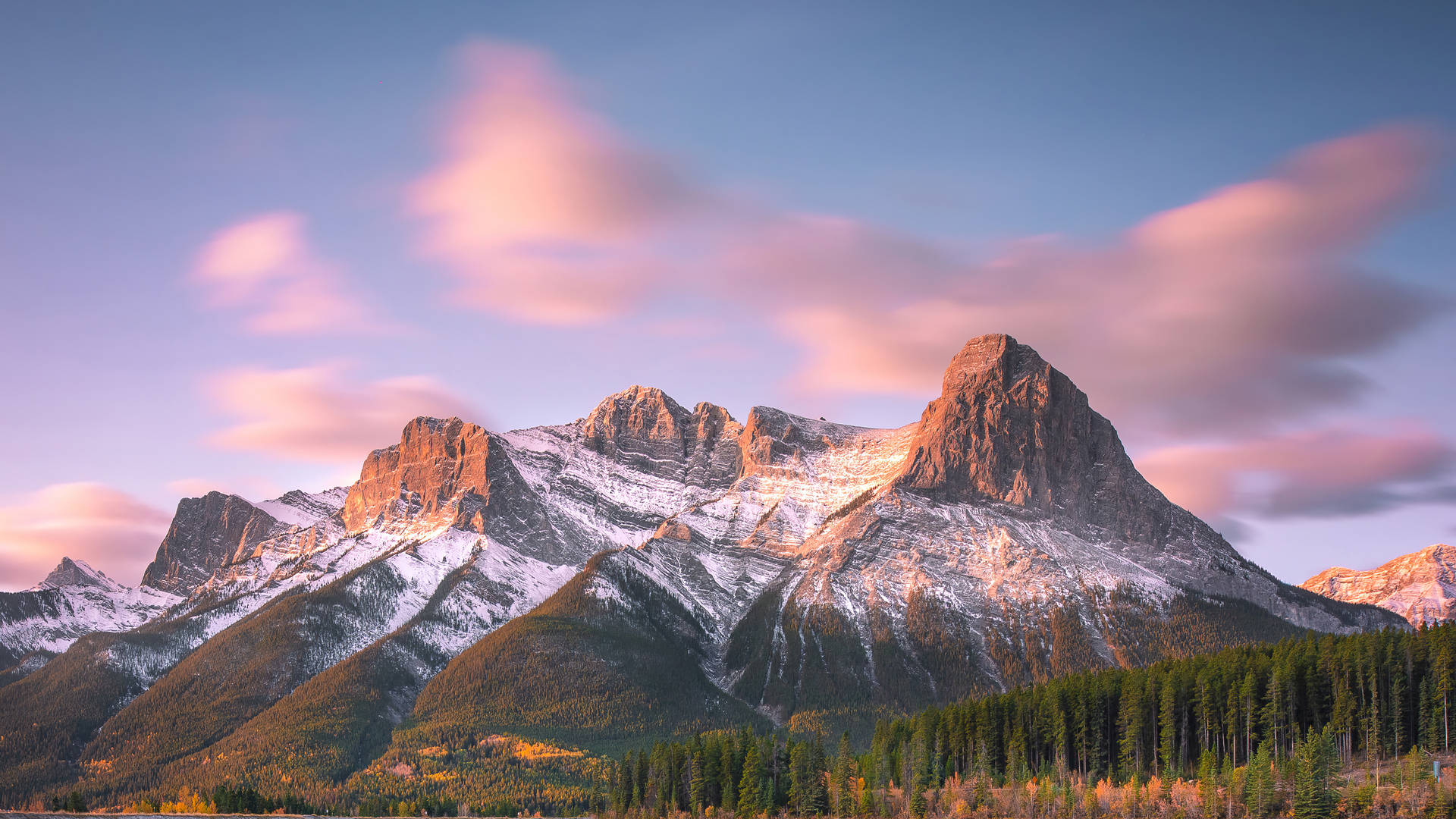 Live 4k Uhd Snow-capped Mountain