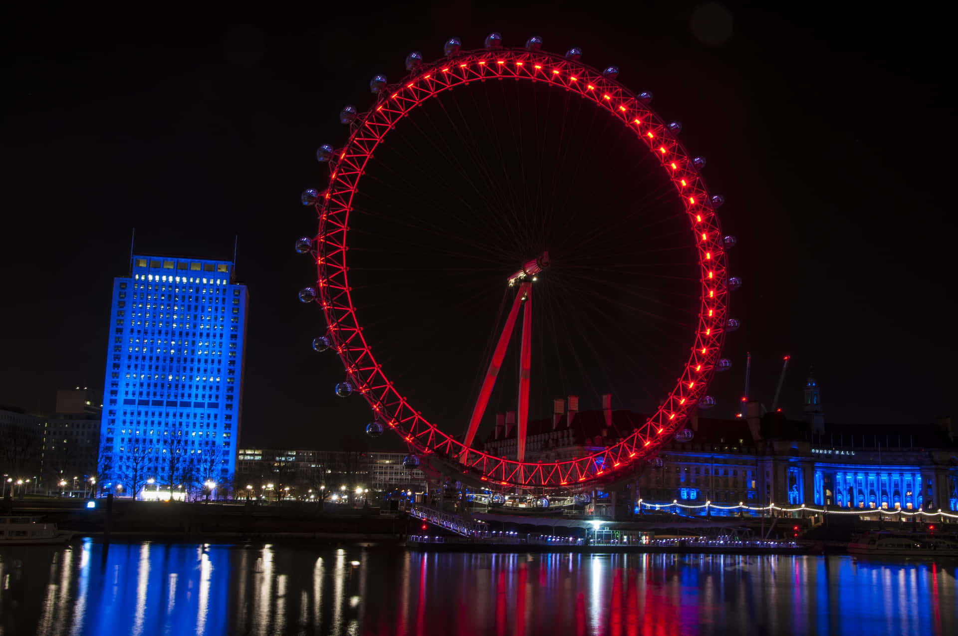 London Eye At Night With Red Lights