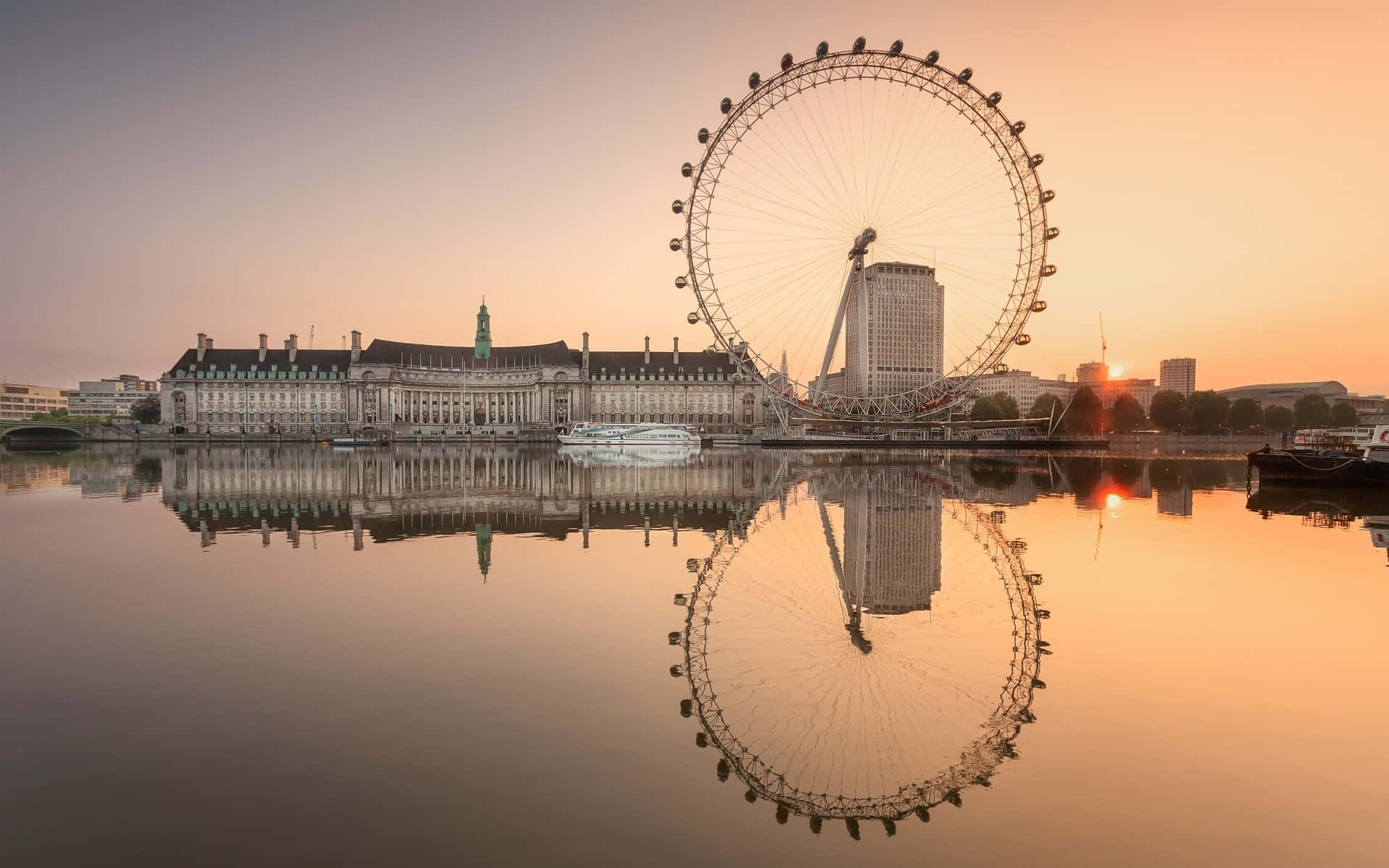 London Eye On A Sunset