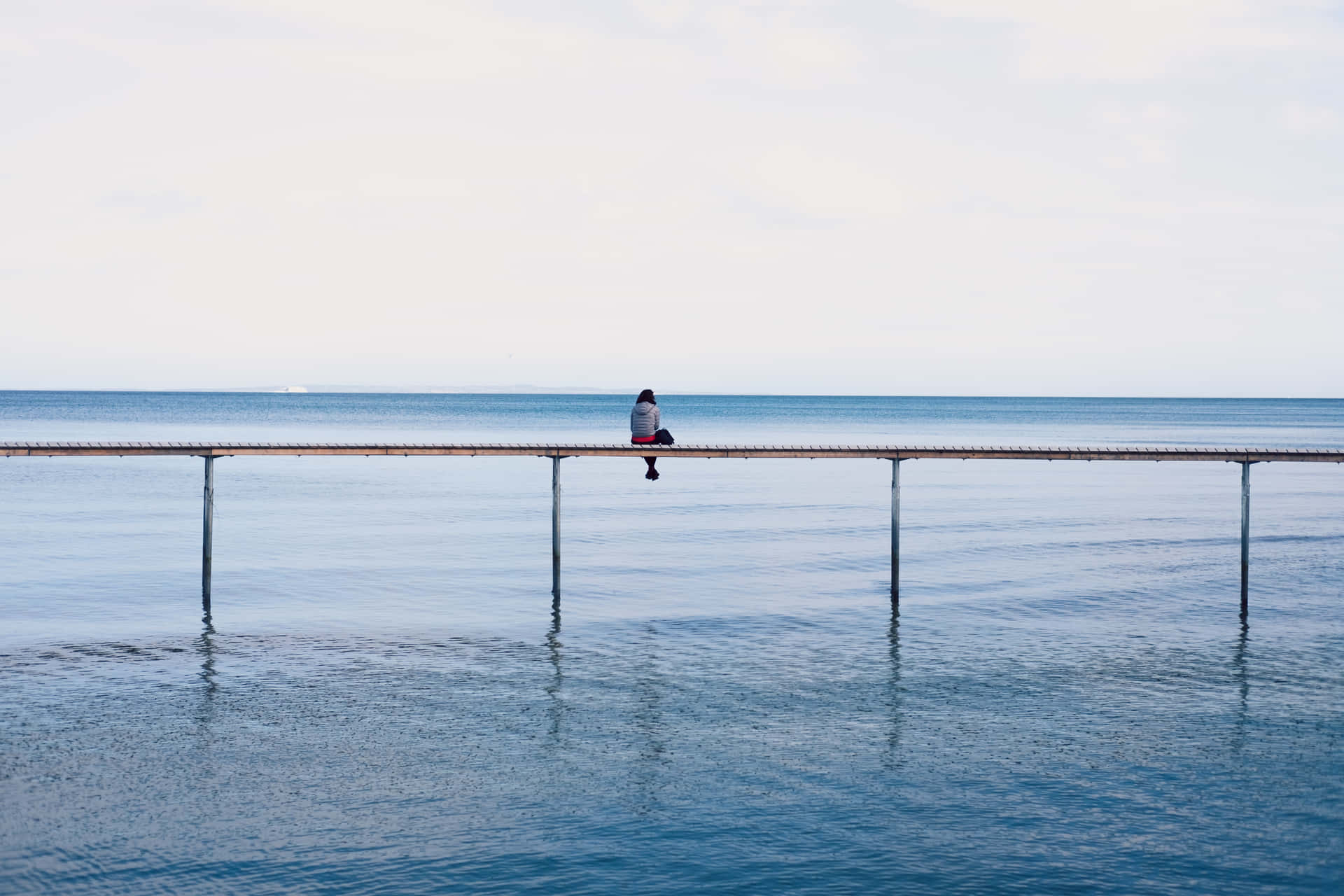 Lonely Girl Ocean Sit Down Background