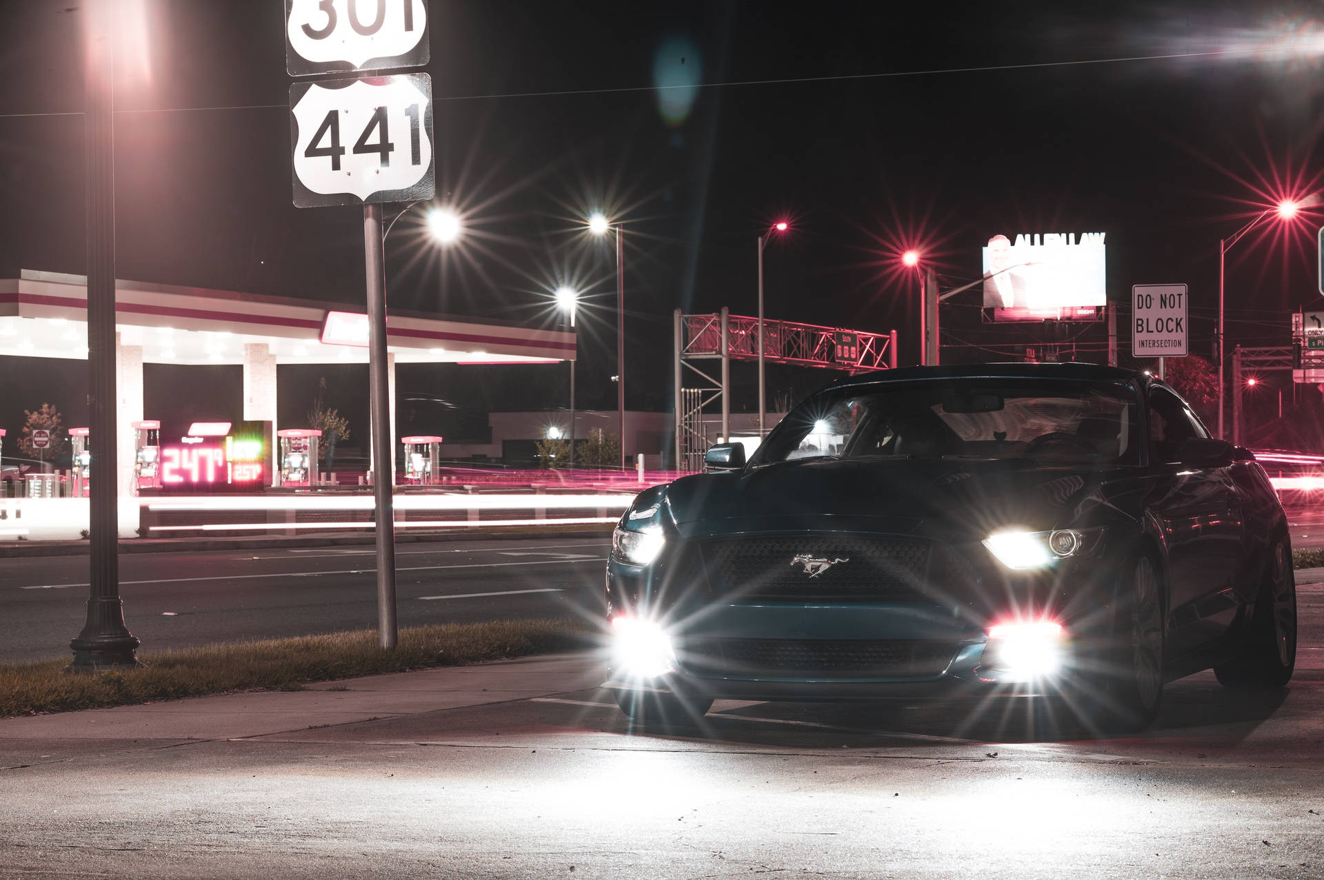 Long Exposure Ford Mustang Gt Background