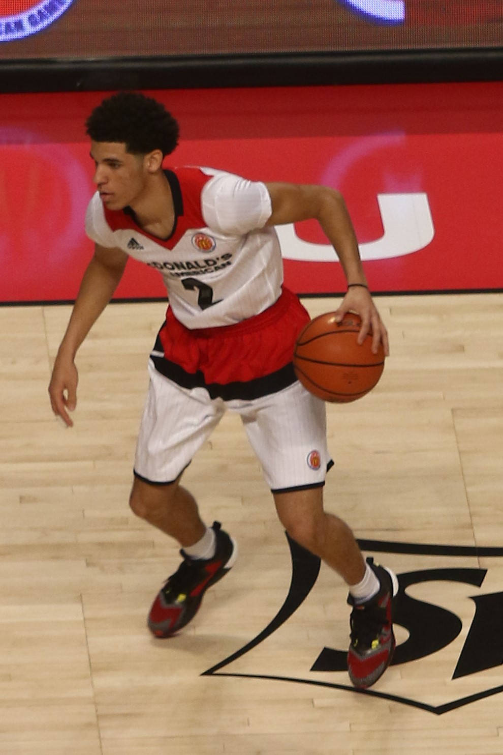 Lonzo Ball Ready To Dribble