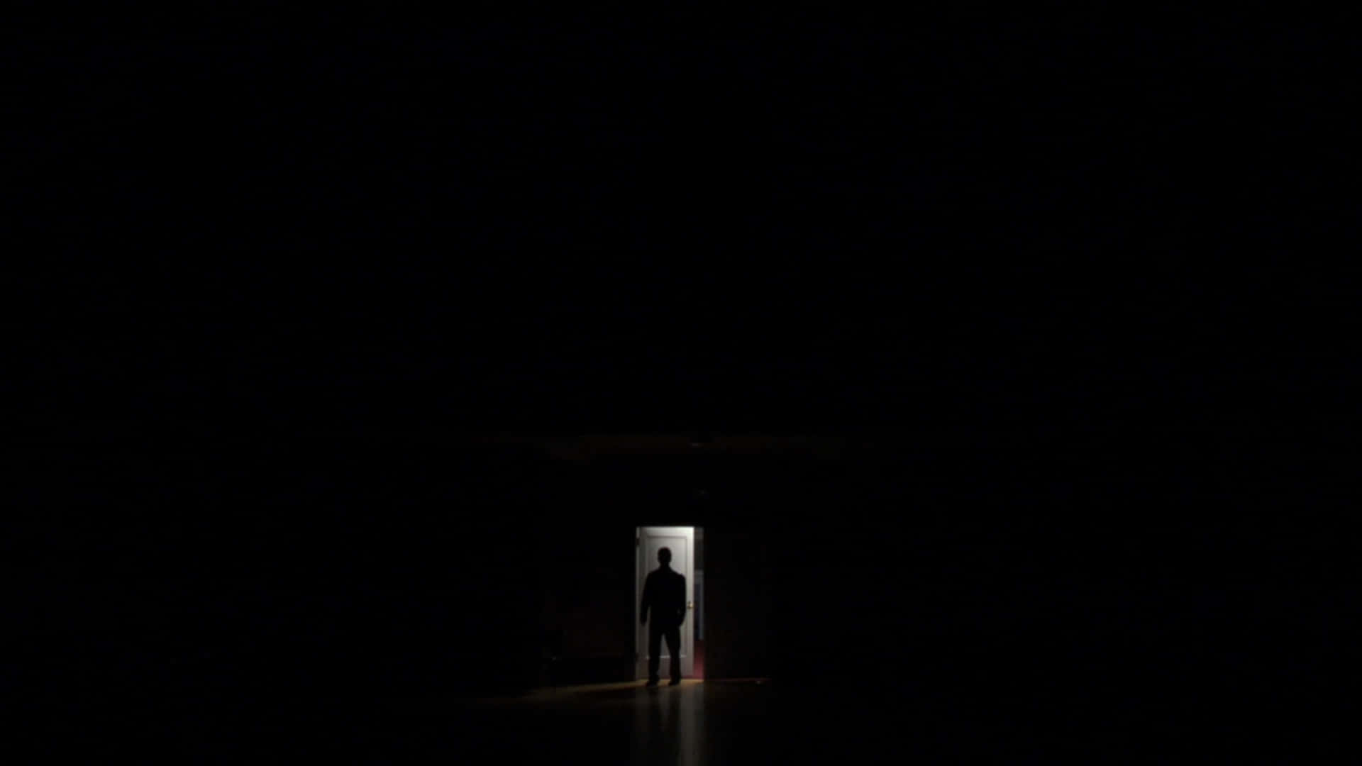 Look At The Beauty Of The Mysterious Mac Dark Background