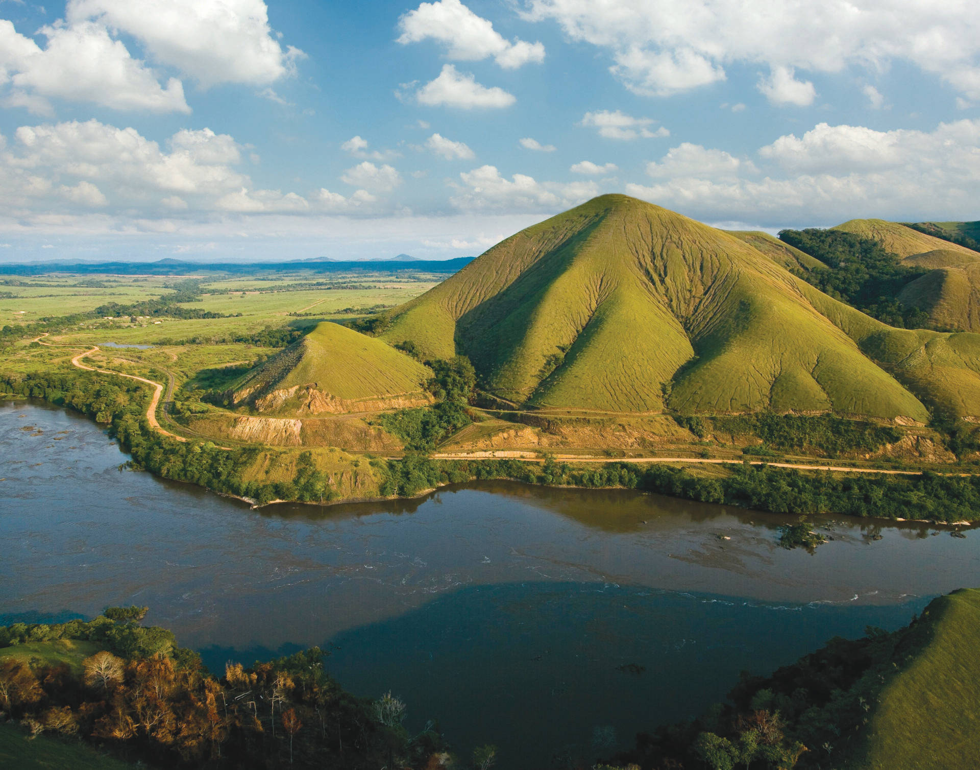 Lopé National Park In Gabon Background