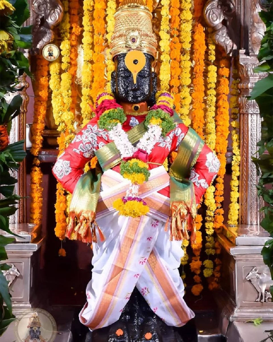 Lord Pandurang In A Temple Background