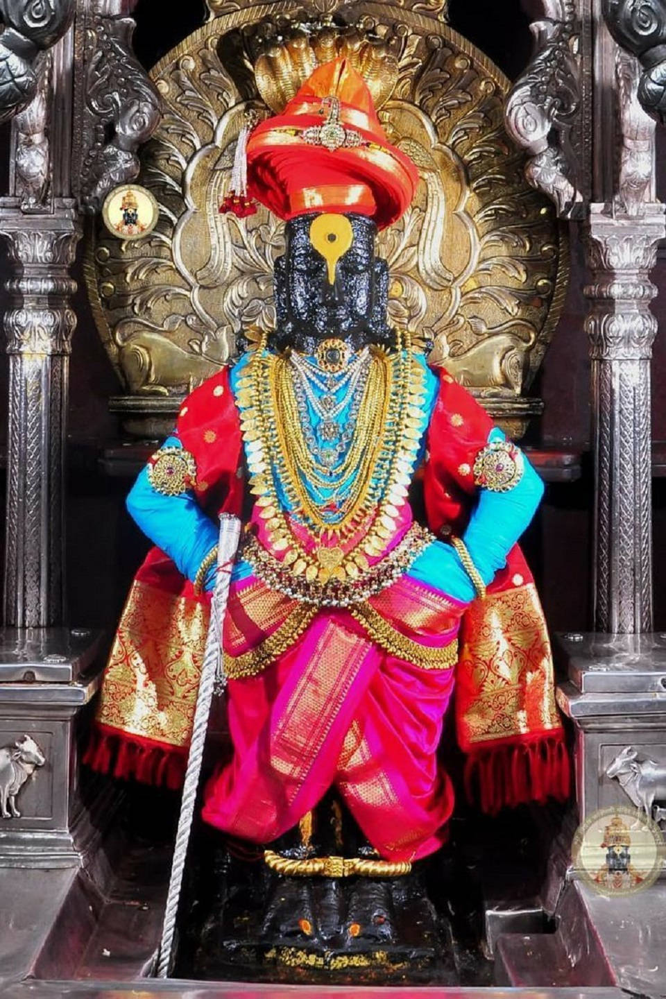 Lord Pandurang Statue In Maharashta Background