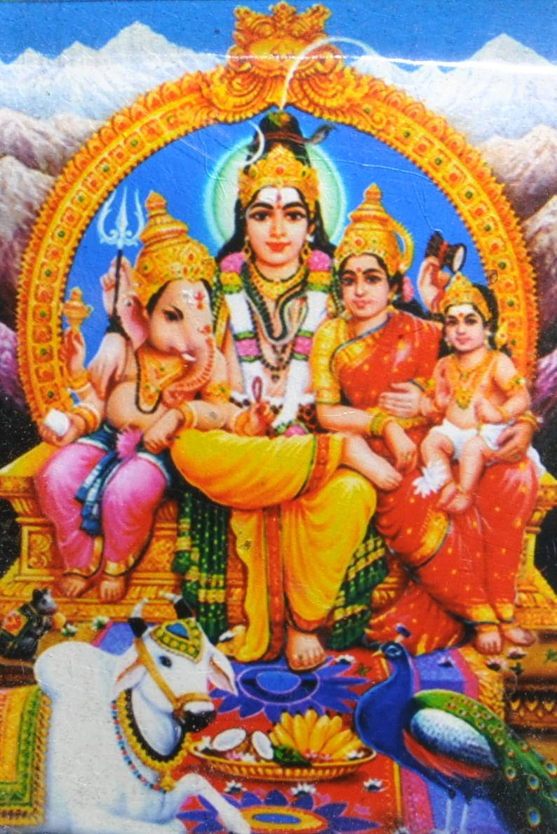 Lord Shiva Family With Parvati Mata Background
