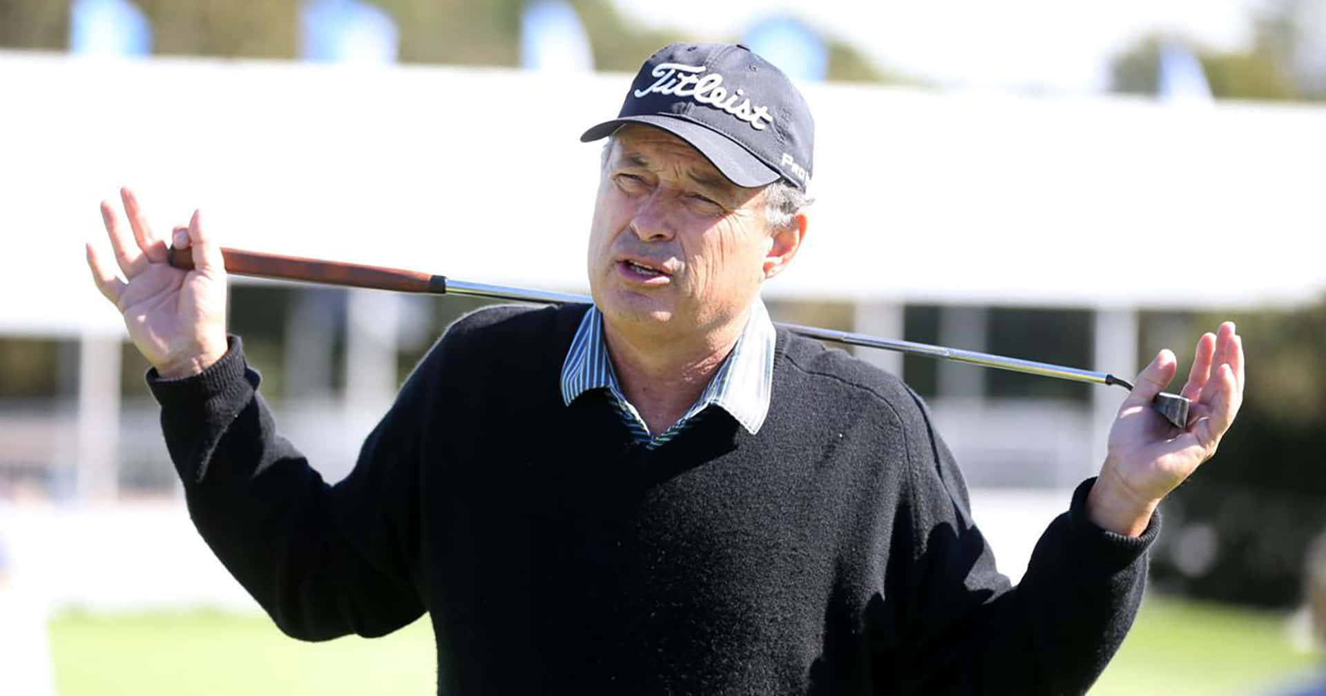 Loren Roberts Cool Pose