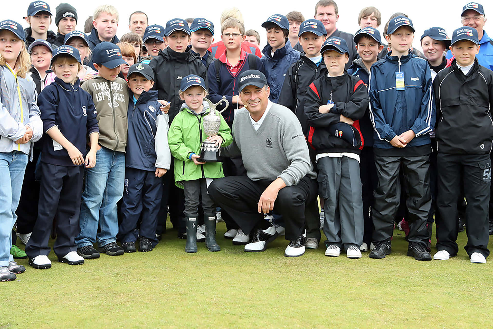 Loren Roberts With Young Golfers