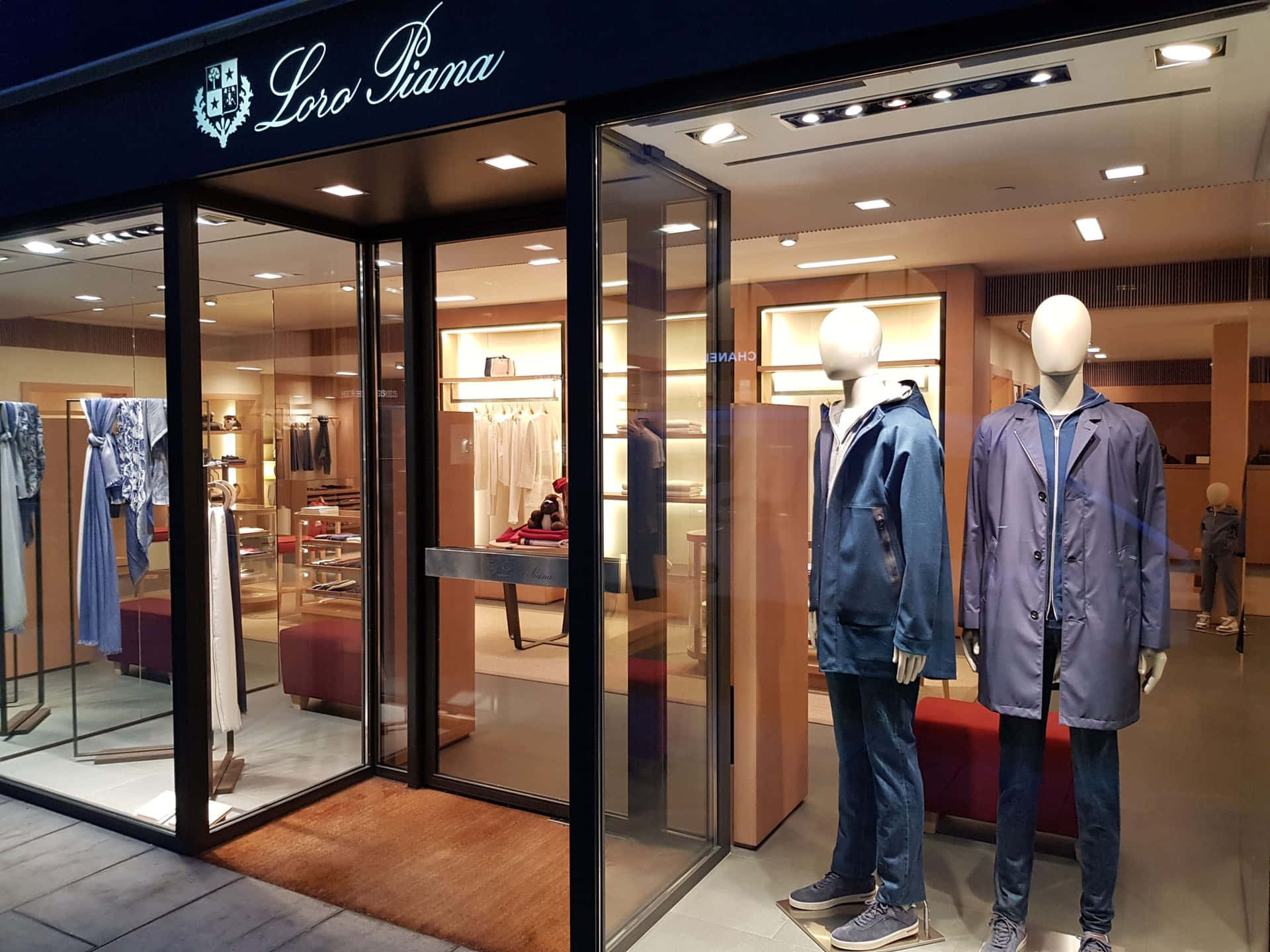 Loro Piana Window Display Background