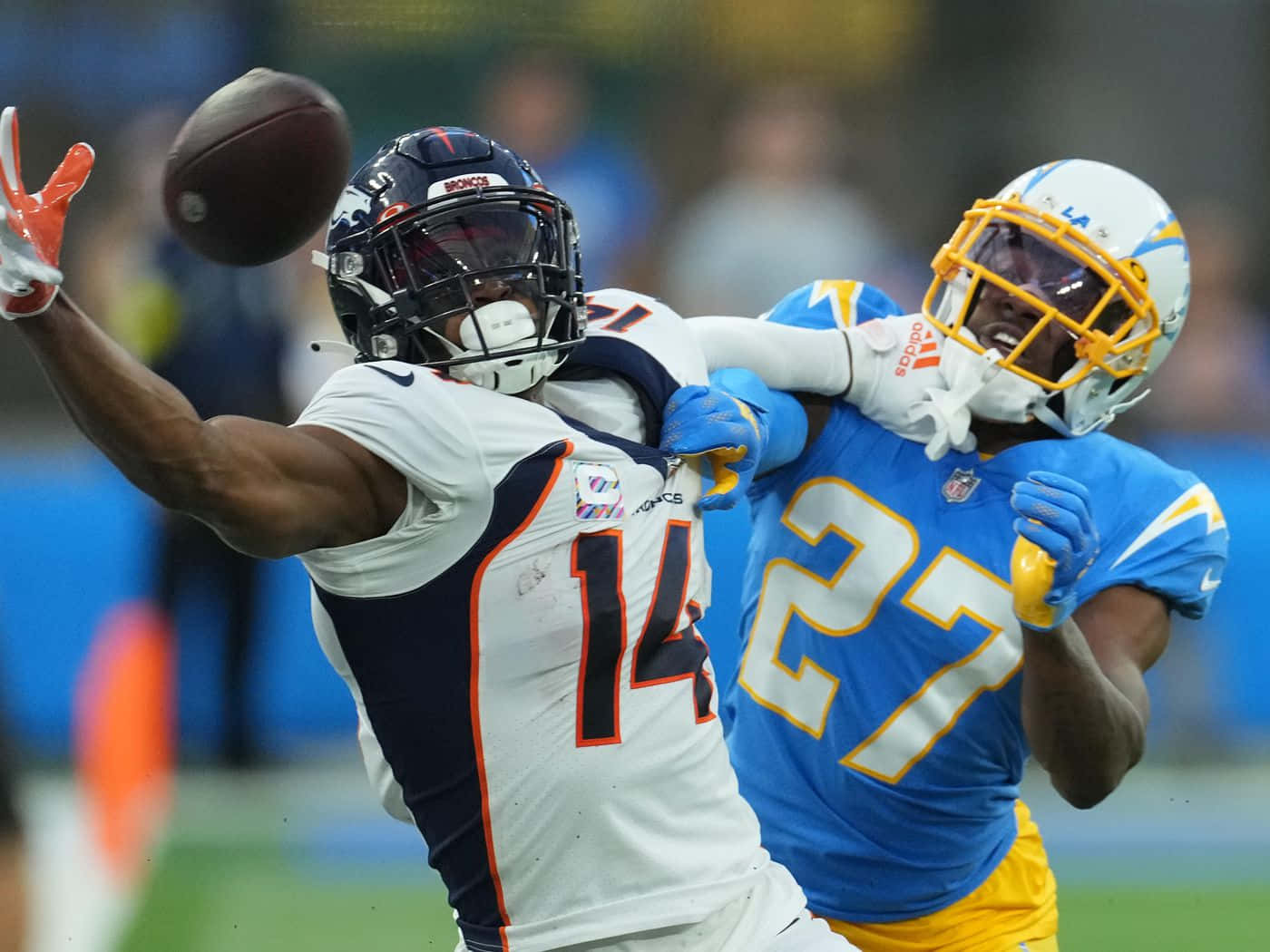 Los Angeles Chargers Jc Jackson Against Denver Broncos Courtland Sutton Background